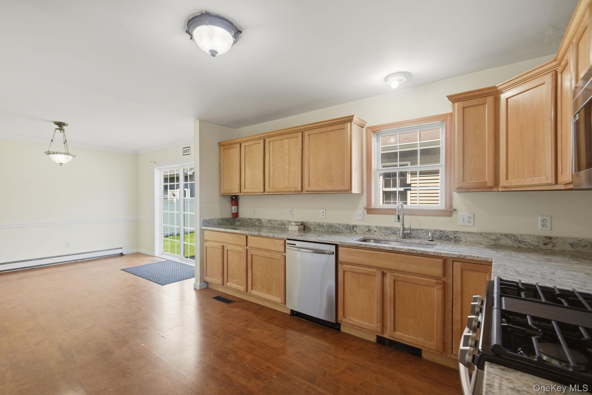 37 N Cedar Street thumbnail 14