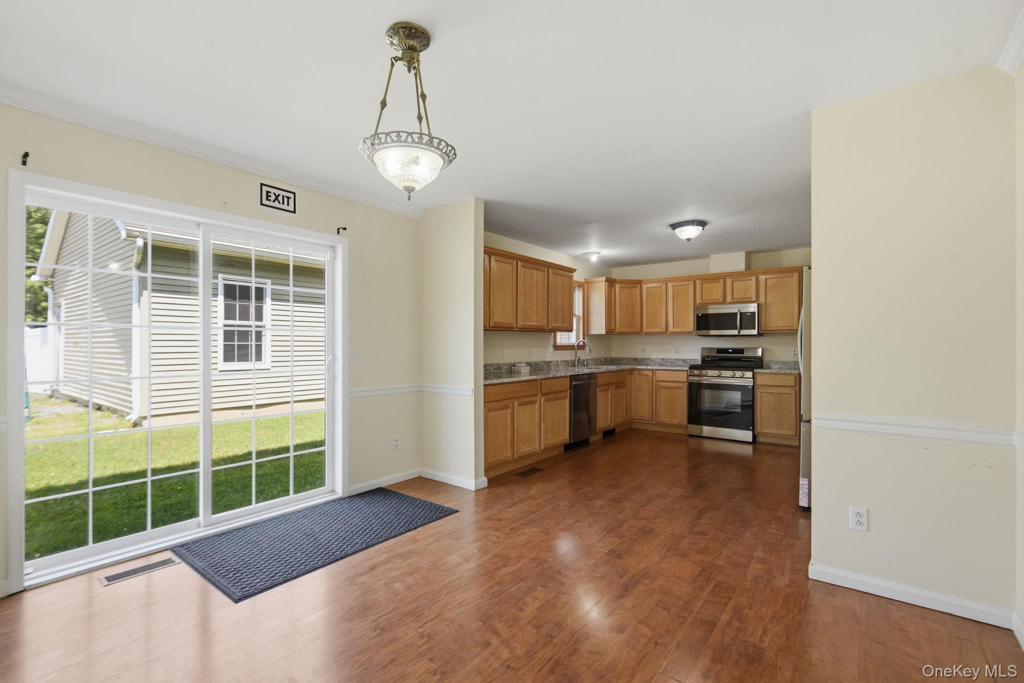 37 N Cedar Street thumbnail 10