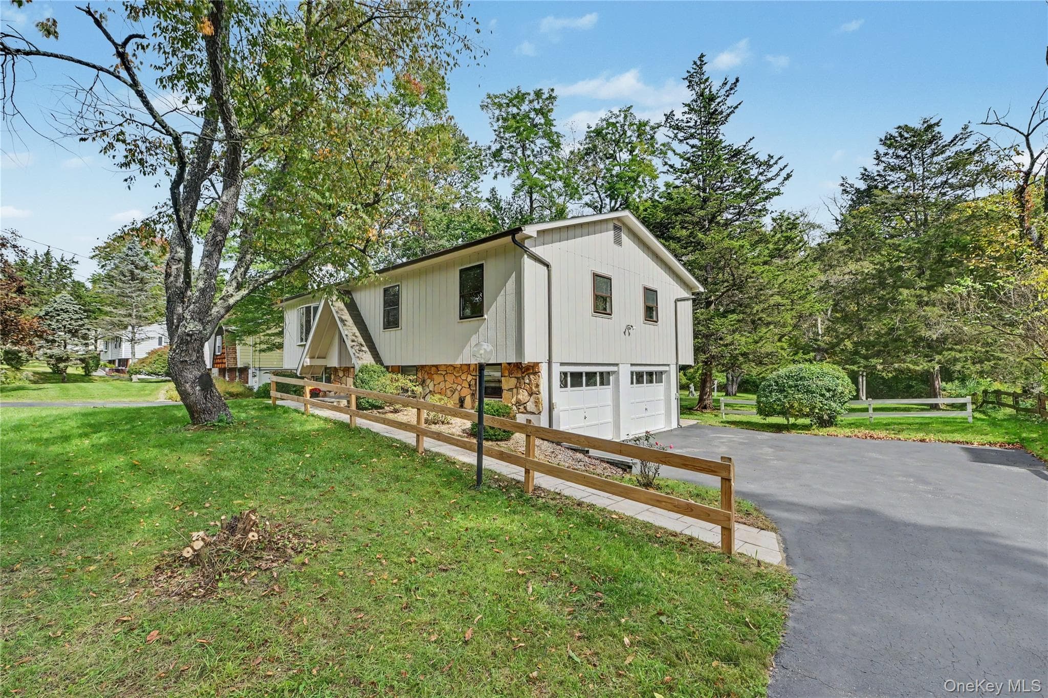 26 Tamarack Hill Drive thumbnail 2