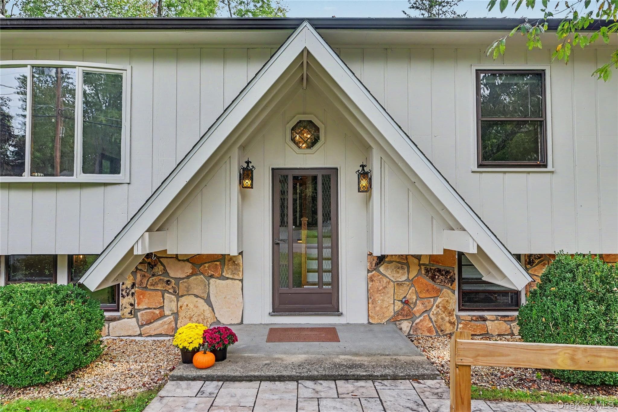26 Tamarack Hill Drive thumbnail 3