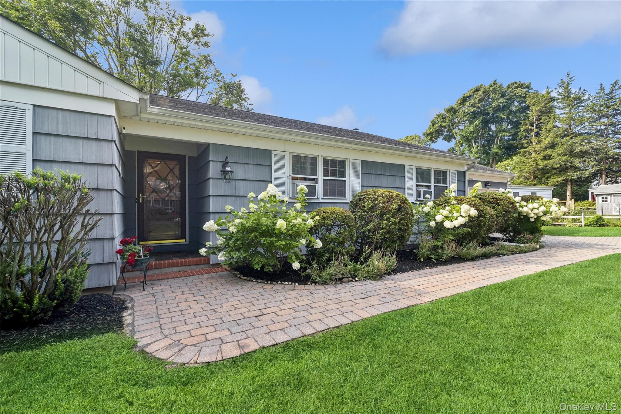 270 Opechee Avenue thumbnail 11