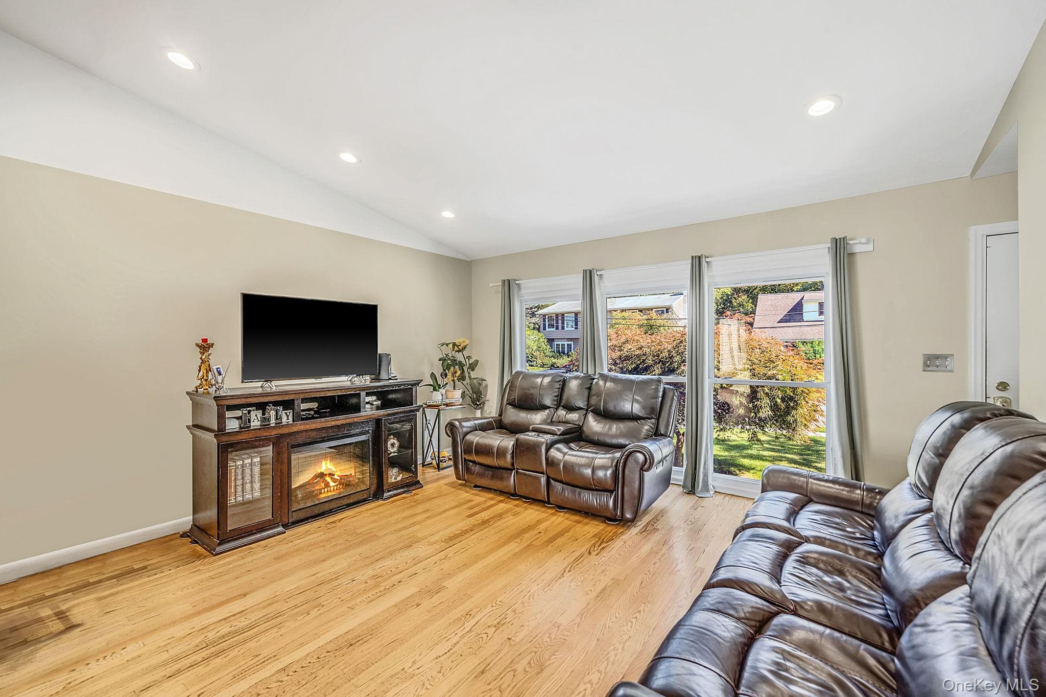 31 Lynwood Drive thumbnail 5