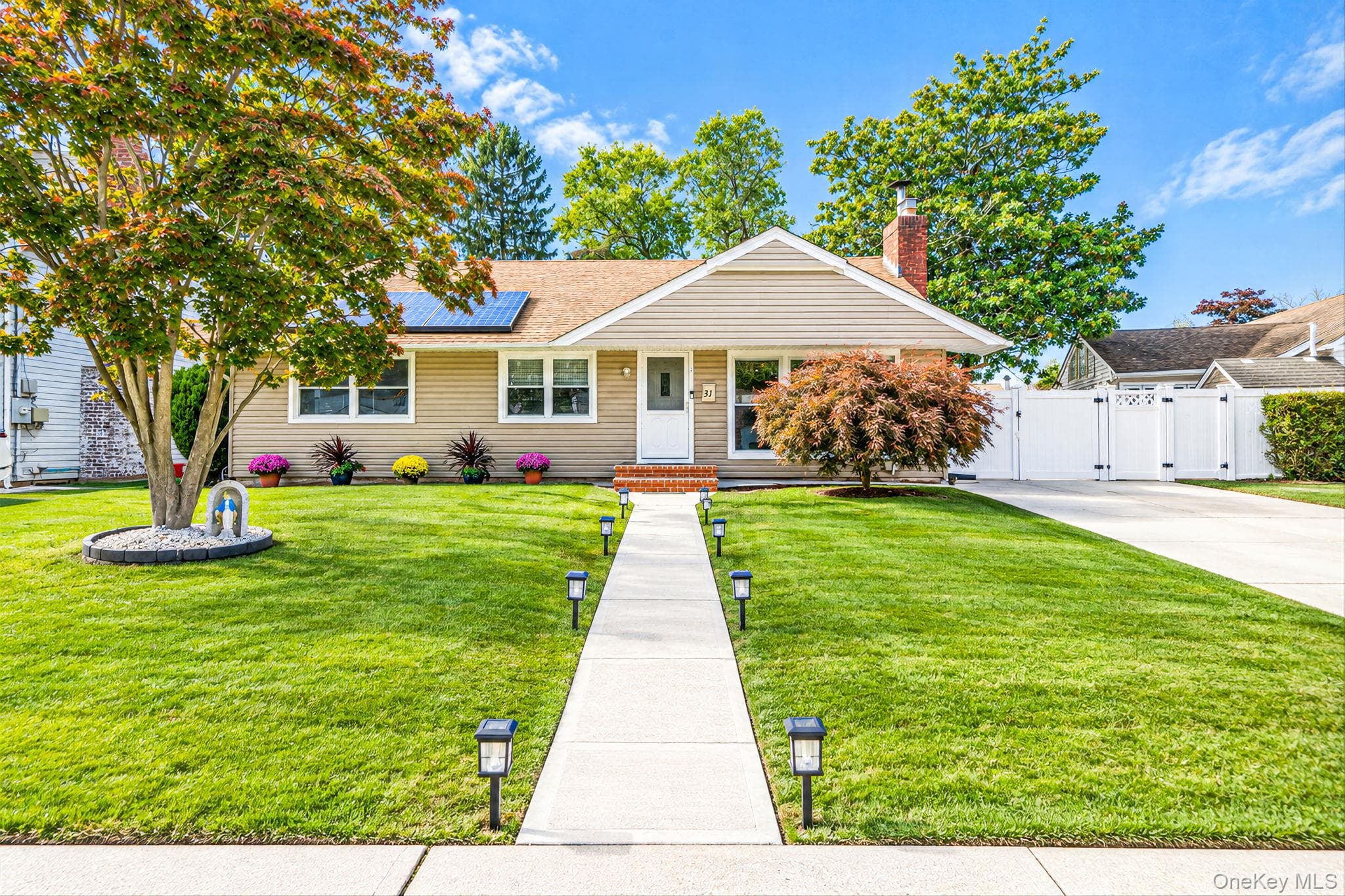 31 Lynwood Drive, Valley Stream