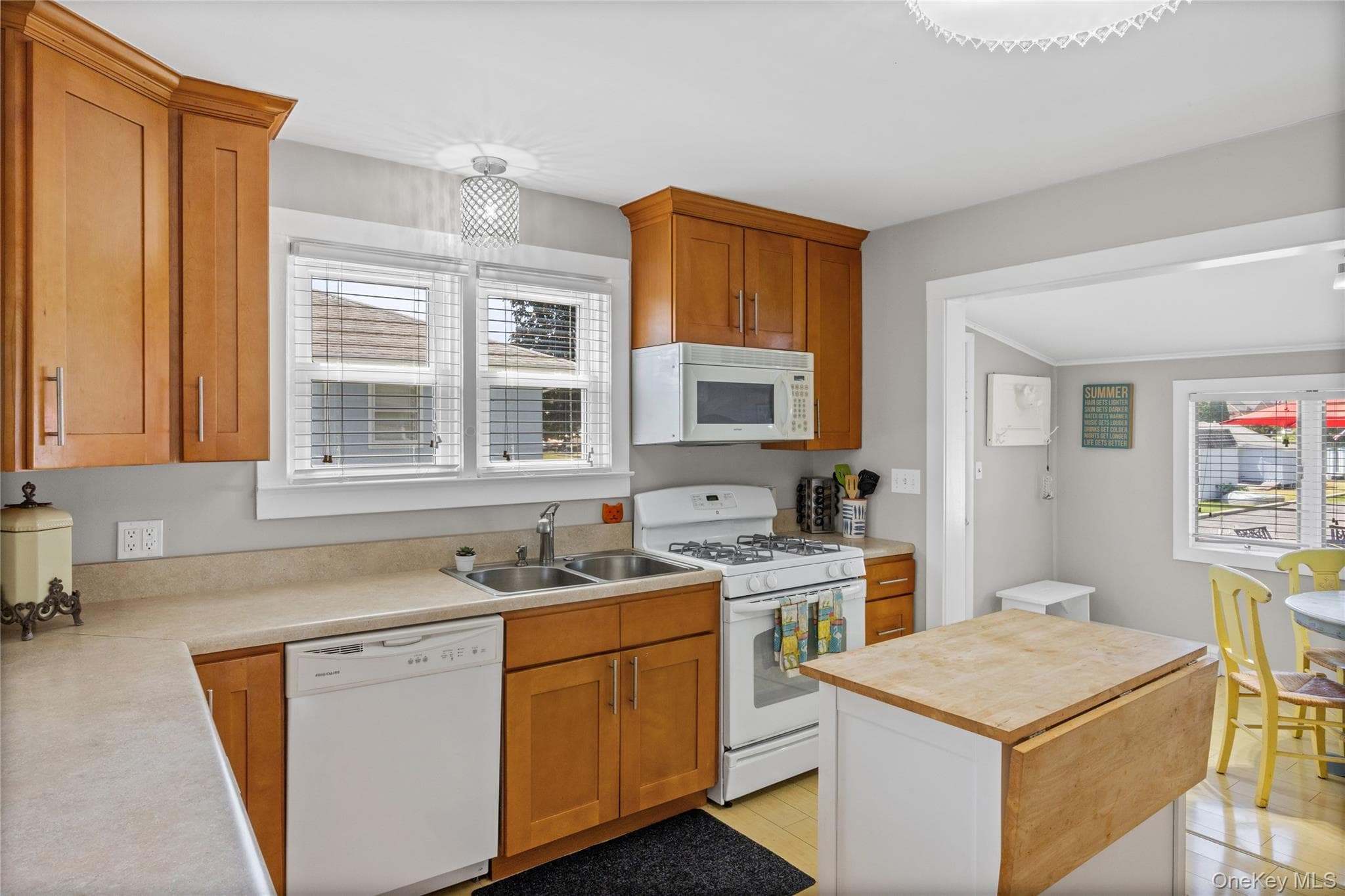 83 Beach Road thumbnail 9