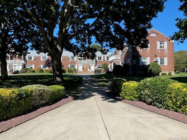 73-61 260th Street Unit: H-1, Glen Oaks
