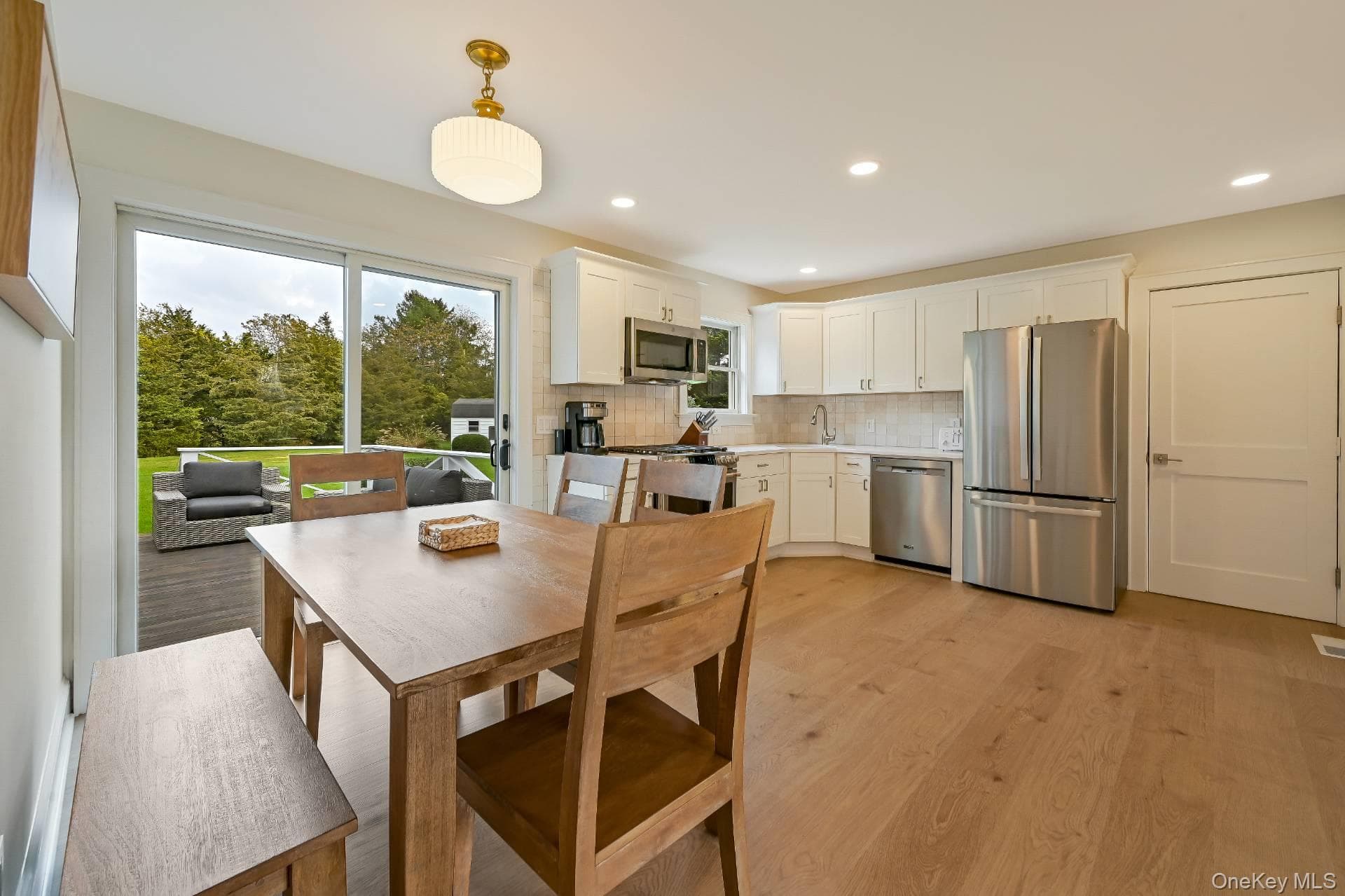 820 Gabriella Court thumbnail 7