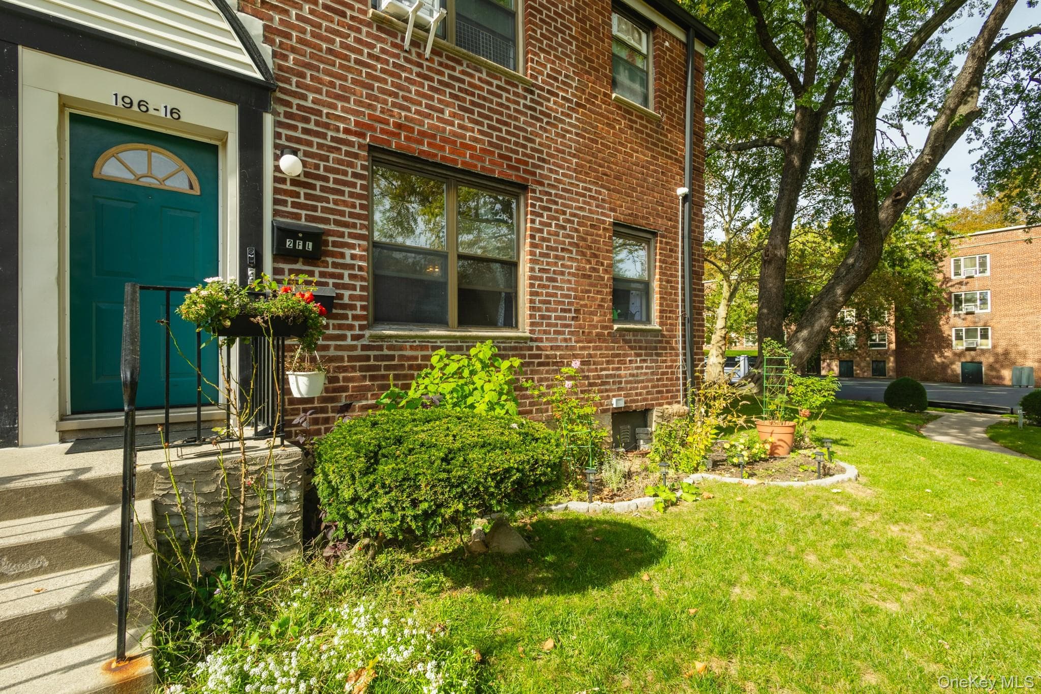 196-16 67th Avenue Unit: 1 thumbnail 2
