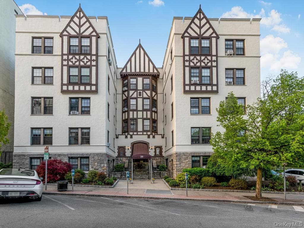 26 Pondfield Road Unit: F, Bronxville