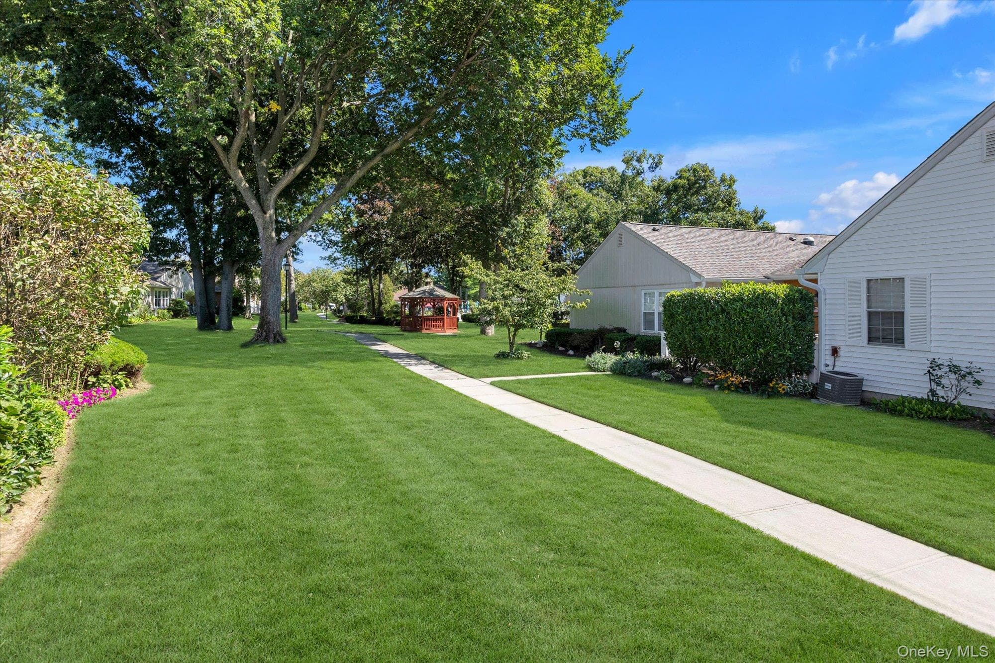 97 Revere Drive thumbnail 16