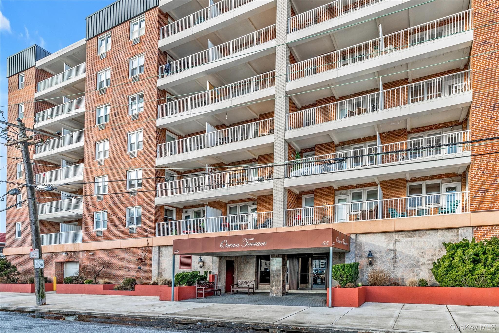 55 Monroe Boulevard Unit: 4E, Long Beach