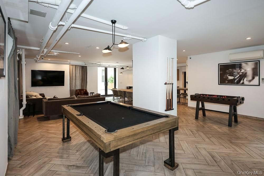 24-65 38th Street Unit: 10C thumbnail 22