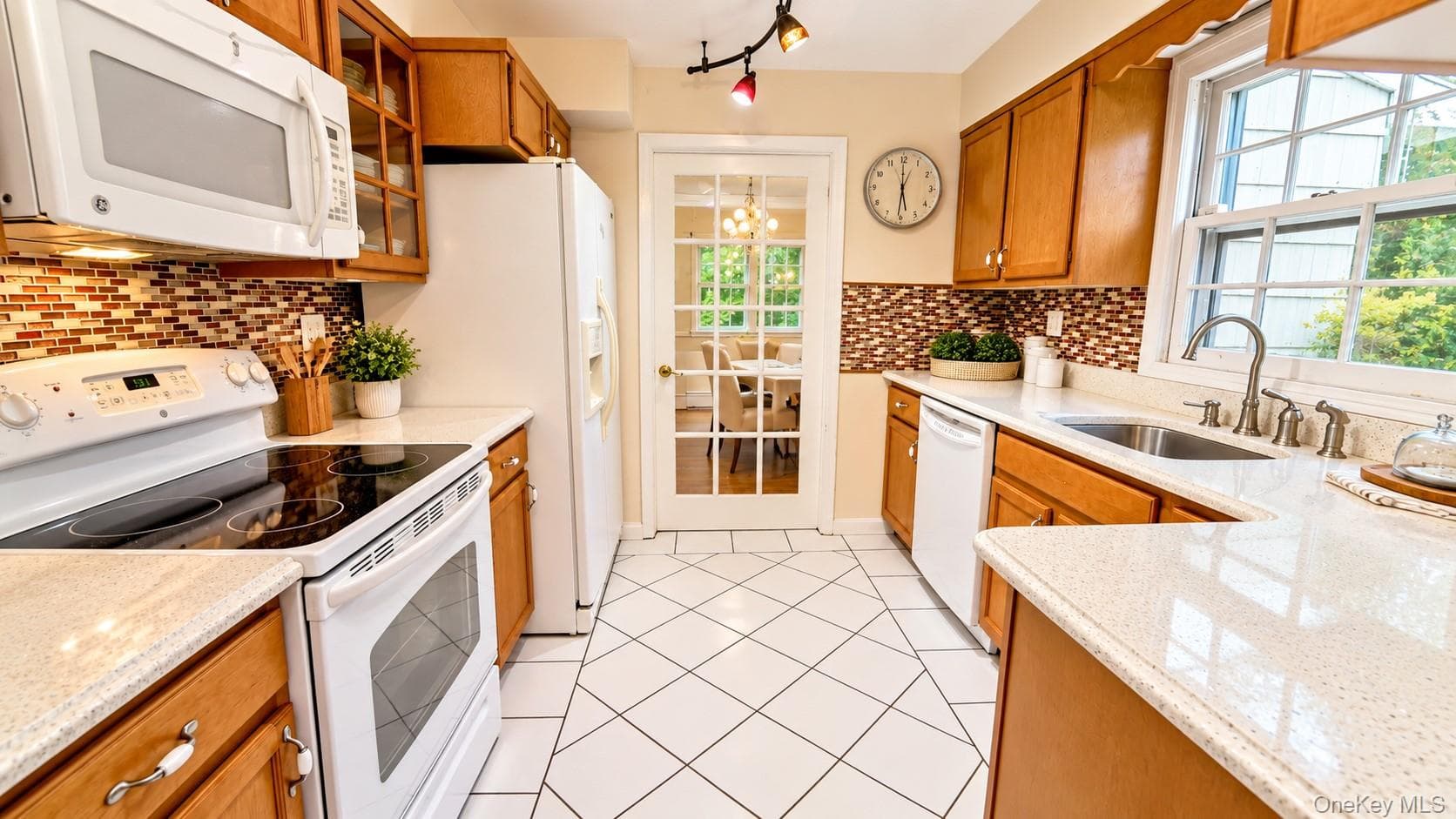 476 Hilltop Road thumbnail 15