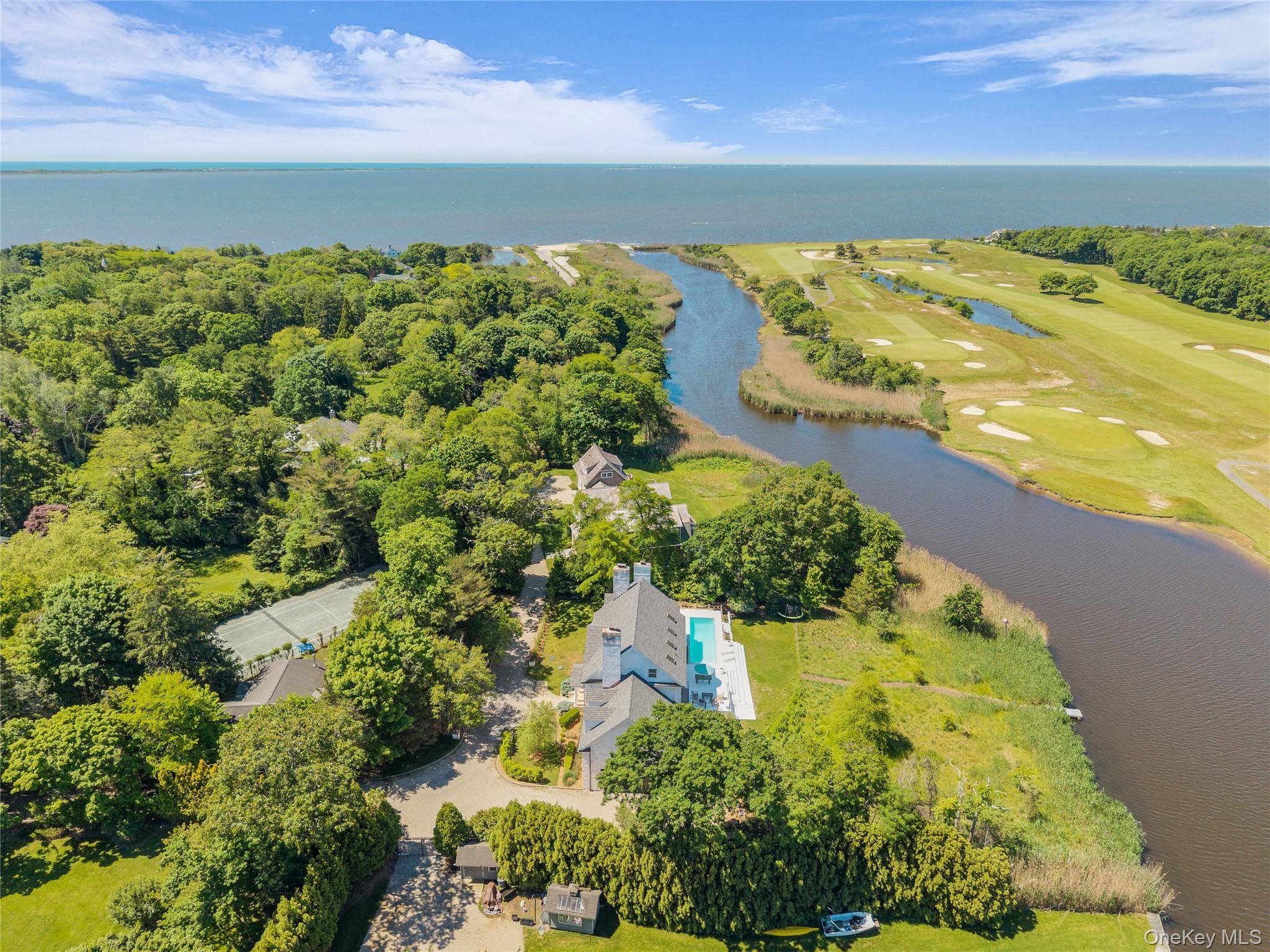 68 S Howells Point Road thumbnail 4