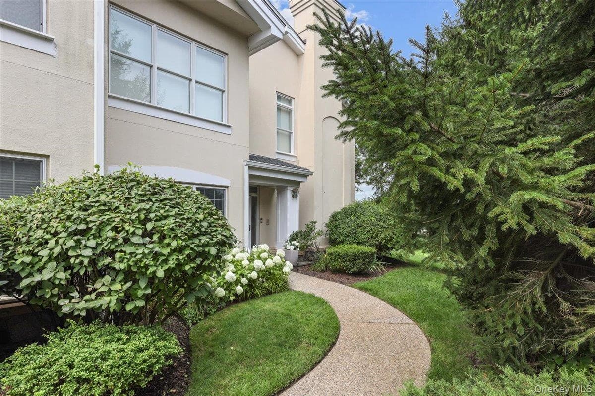 138 Doral Greens Drive thumbnail 13