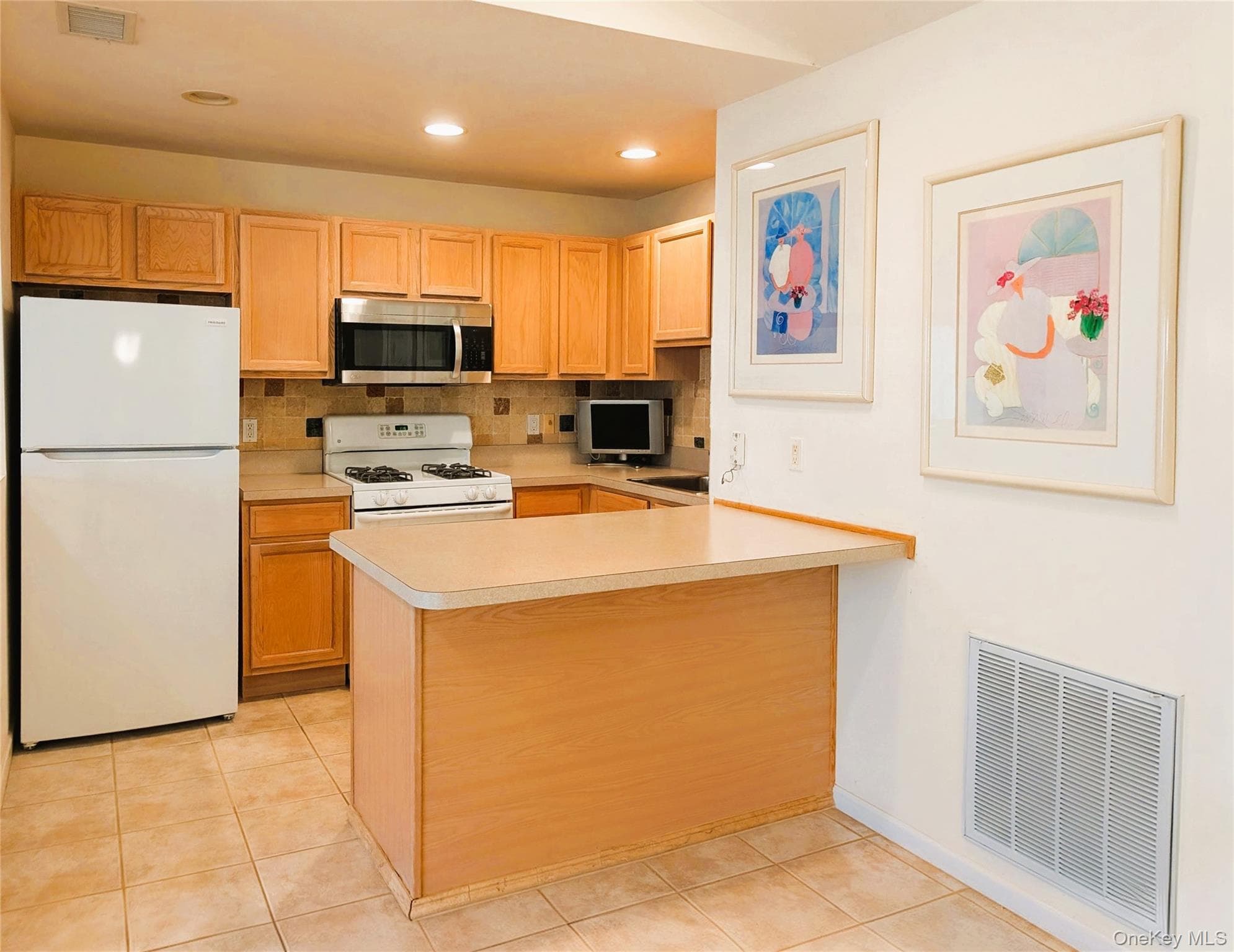 62 Morley Circle thumbnail 3