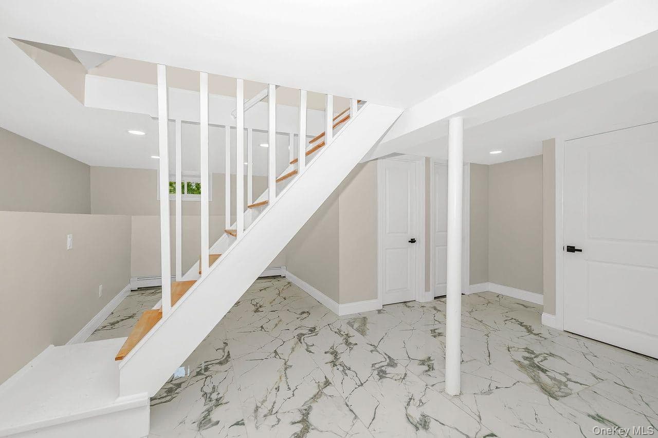 61 Parkway Boulevard thumbnail 29