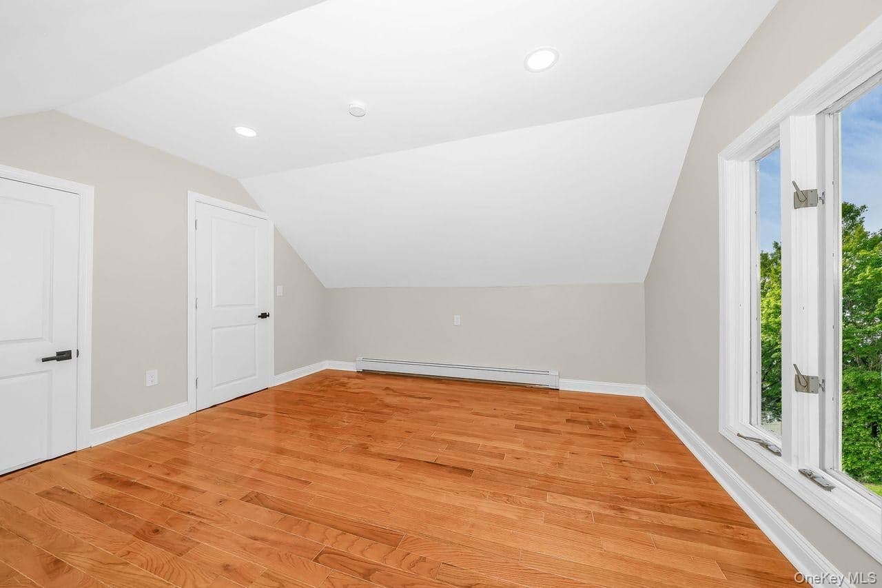 61 Parkway Boulevard thumbnail 27