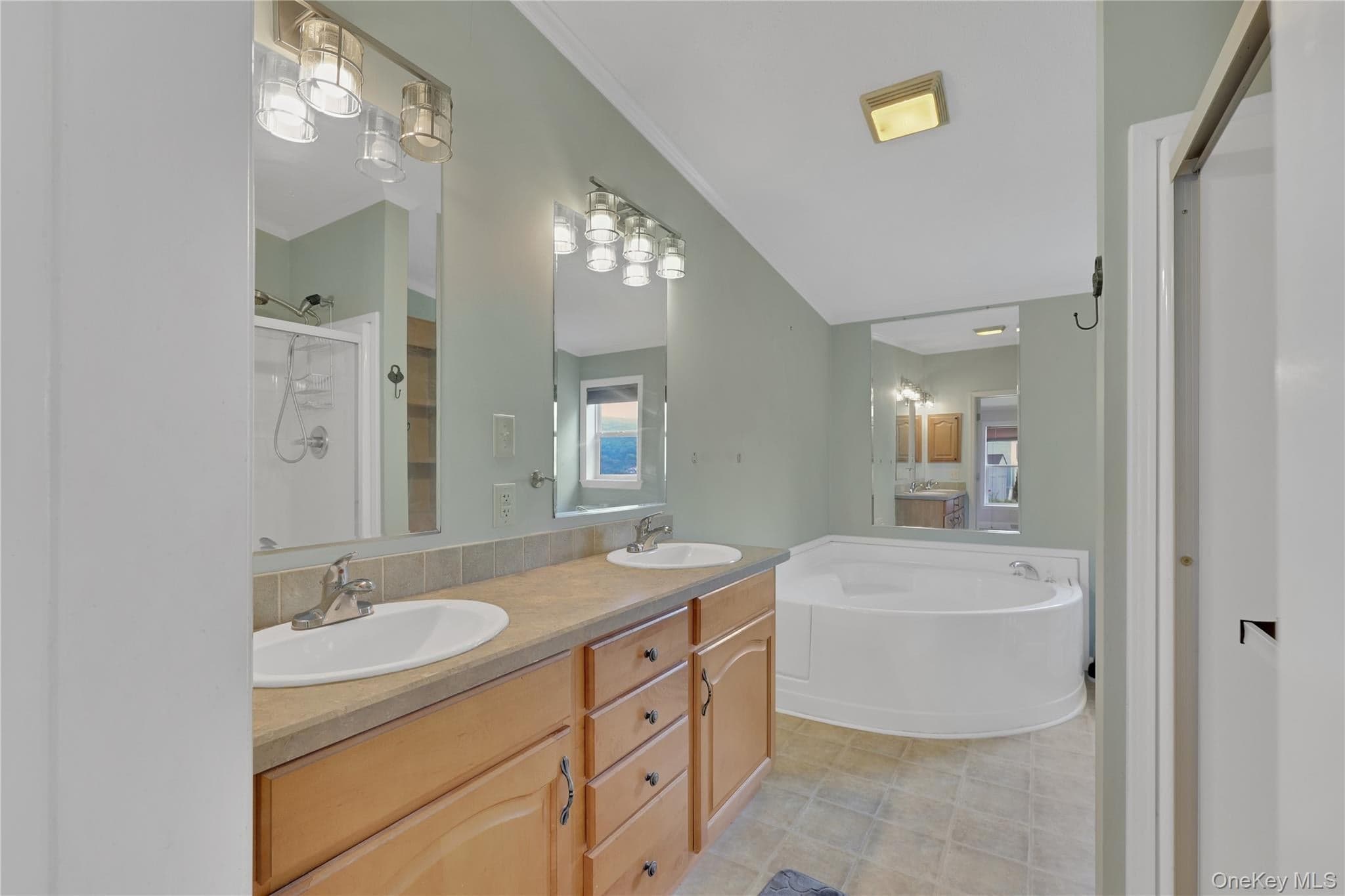 9 Rivercrest Road Unit: 15 thumbnail 16