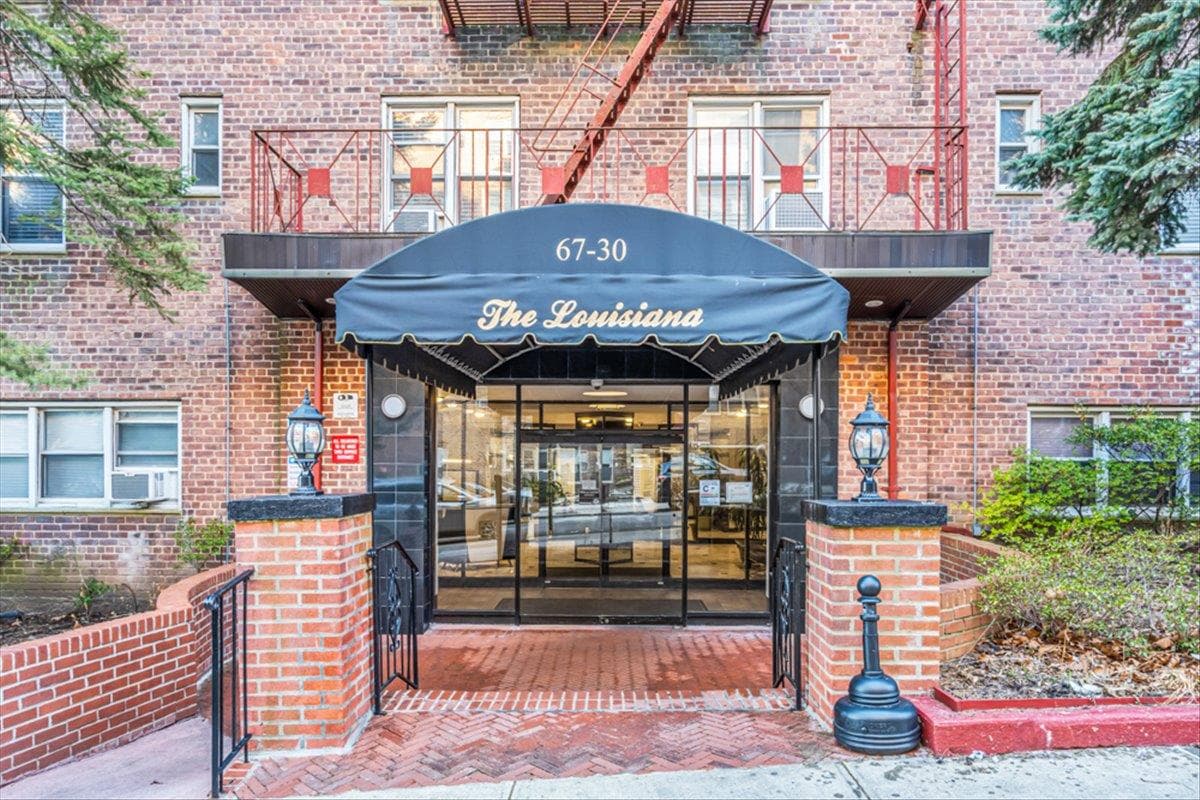 67-30 Clyde Street St Unit: 7S, Forest Hills