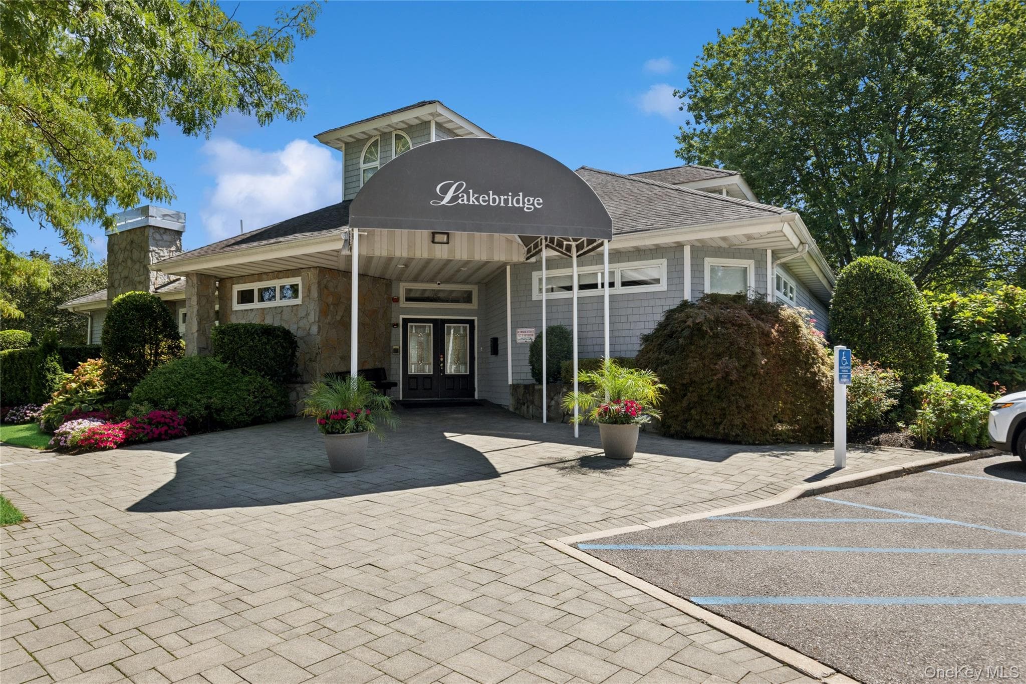 79 Lakebridge Drive thumbnail 24