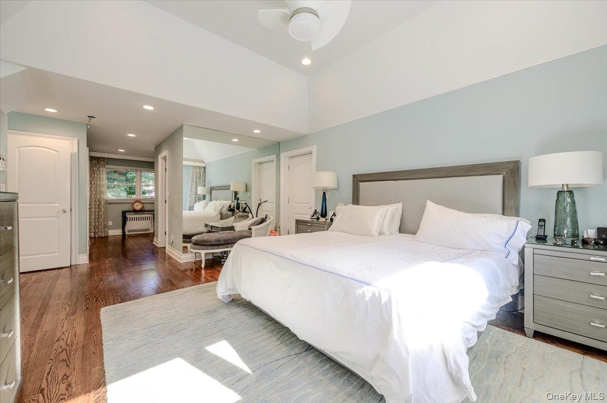 85 Suffolk Boulevard thumbnail 21