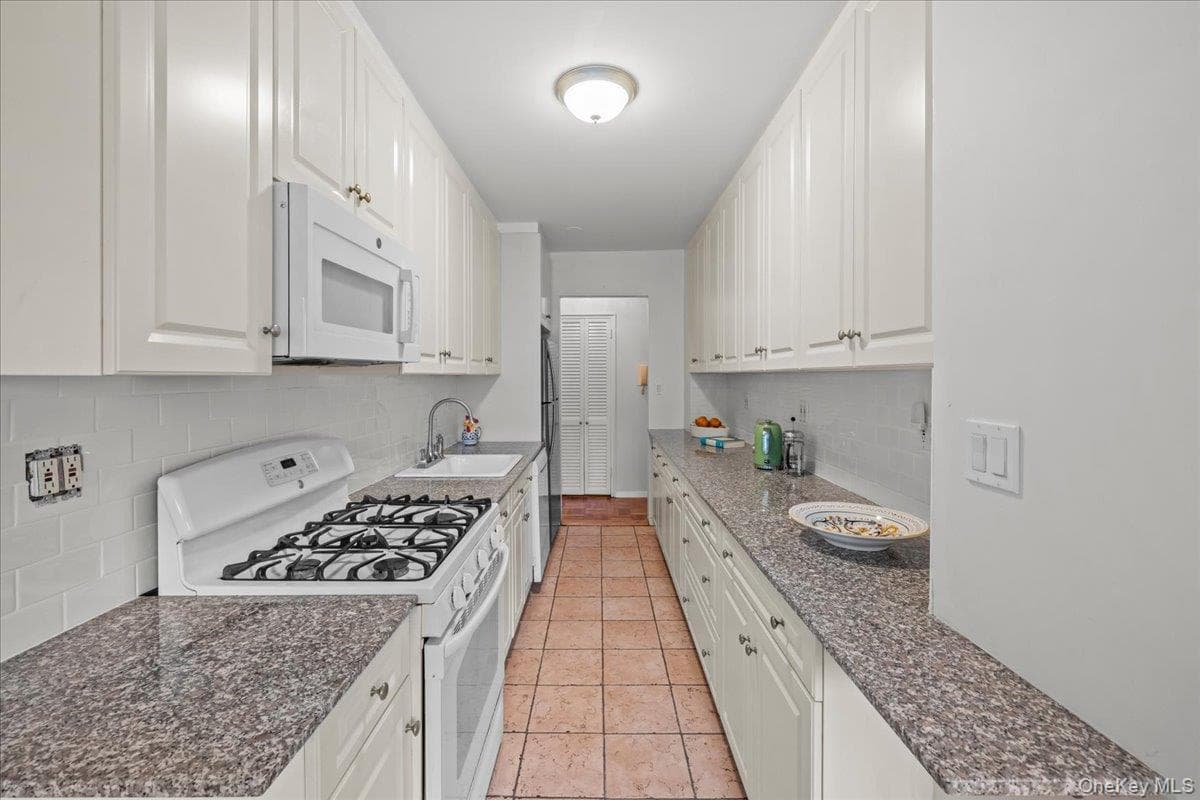 750 Kappock Street Unit: 405 thumbnail 15