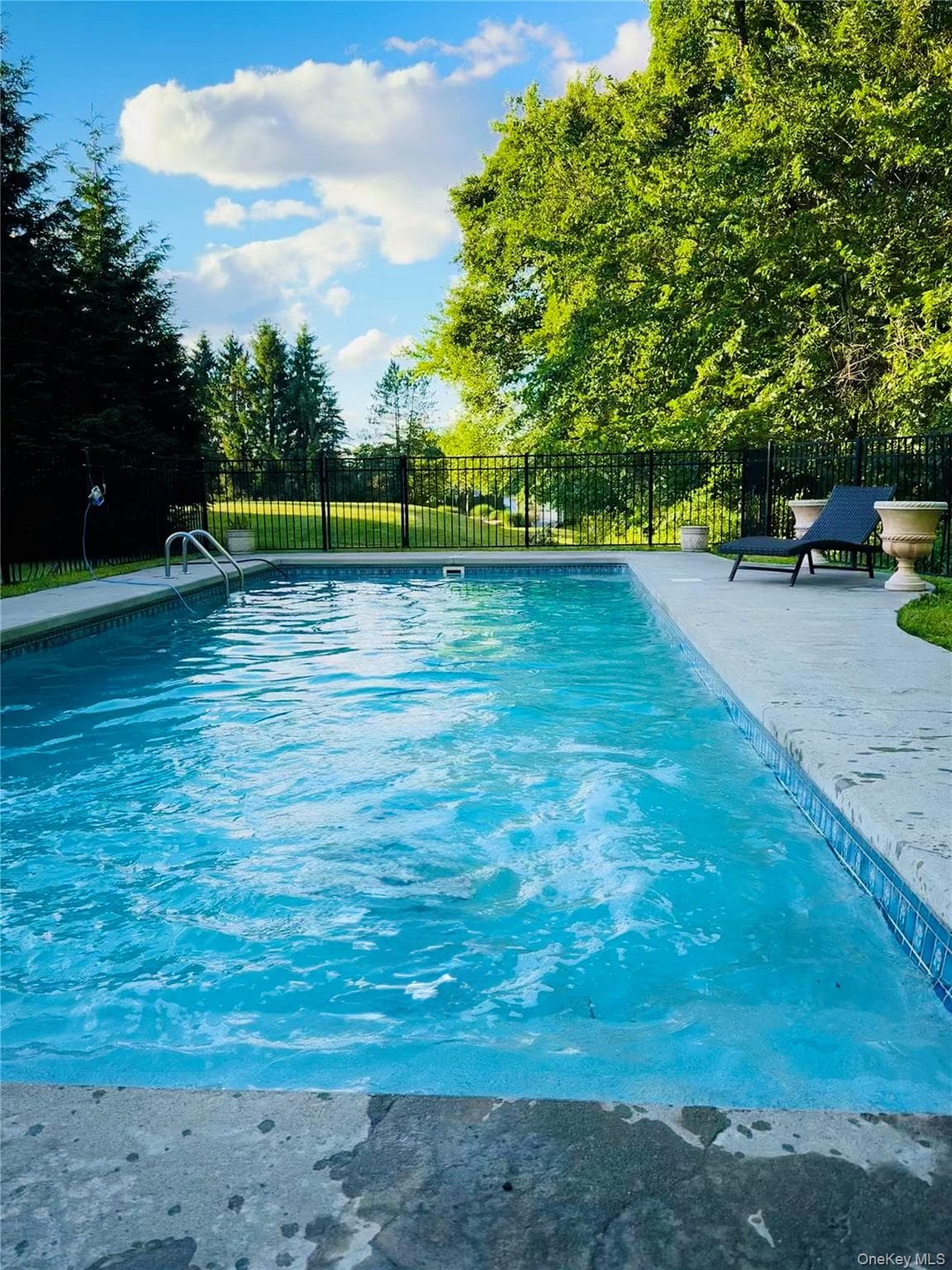 27 Westview Drive thumbnail 3