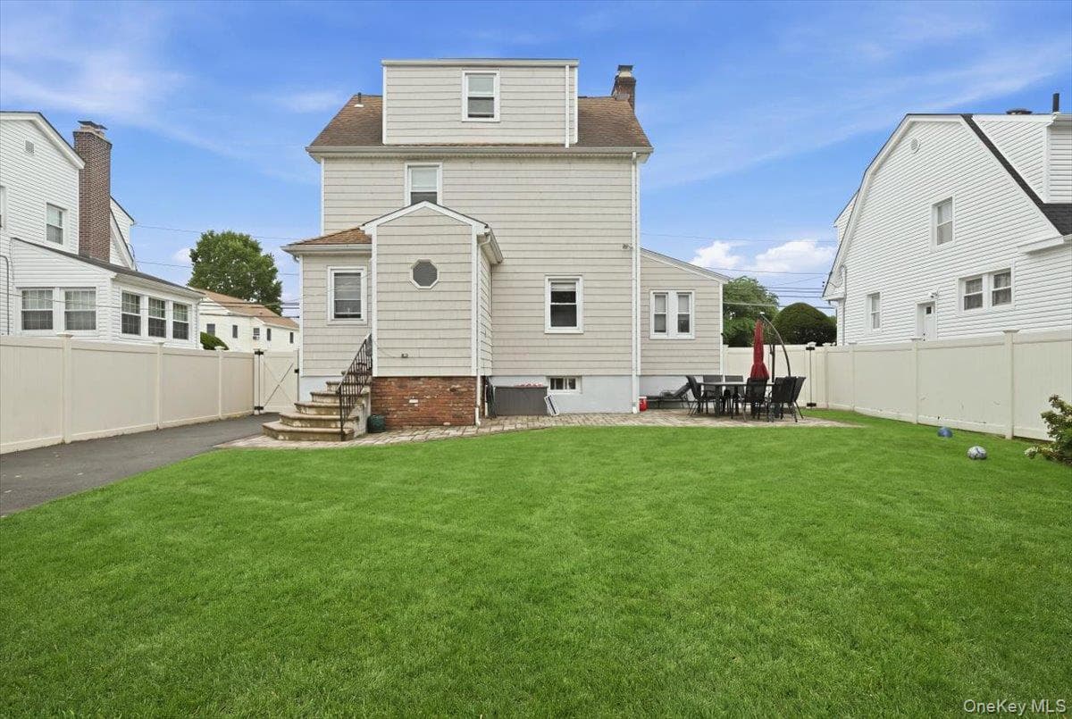351 Hewlett Parkway thumbnail 19