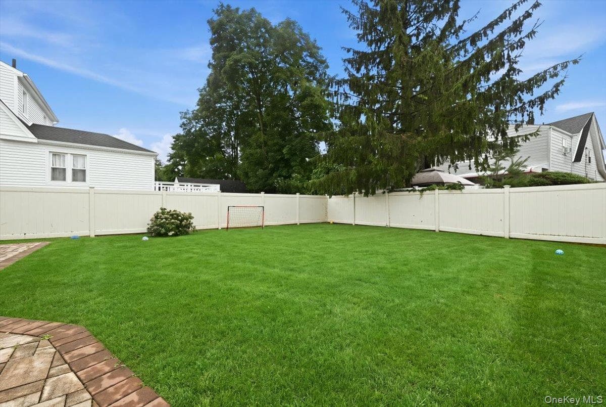 351 Hewlett Parkway thumbnail 17