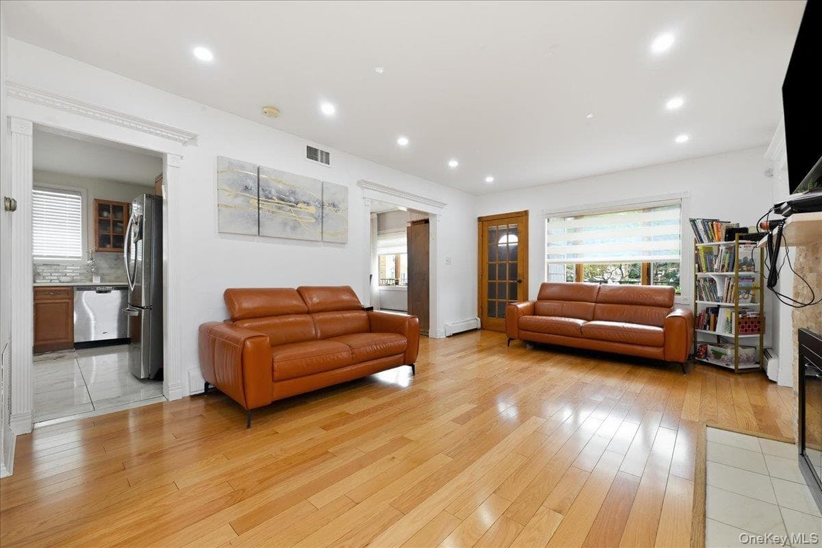 351 Hewlett Parkway thumbnail 2