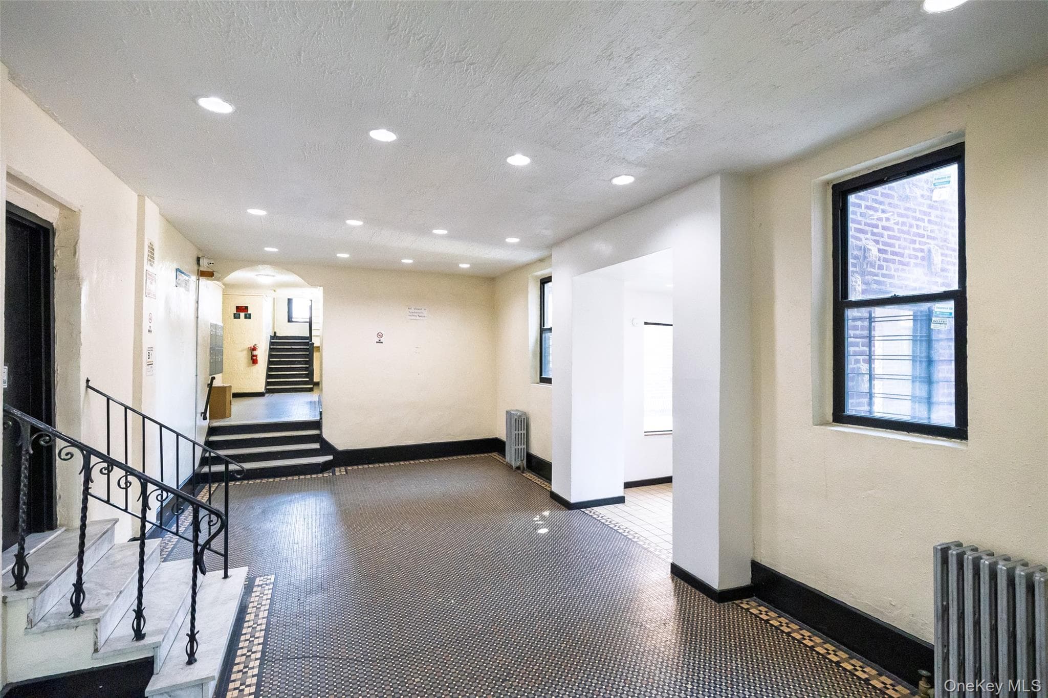 910 Dinsmore Avenue thumbnail 8
