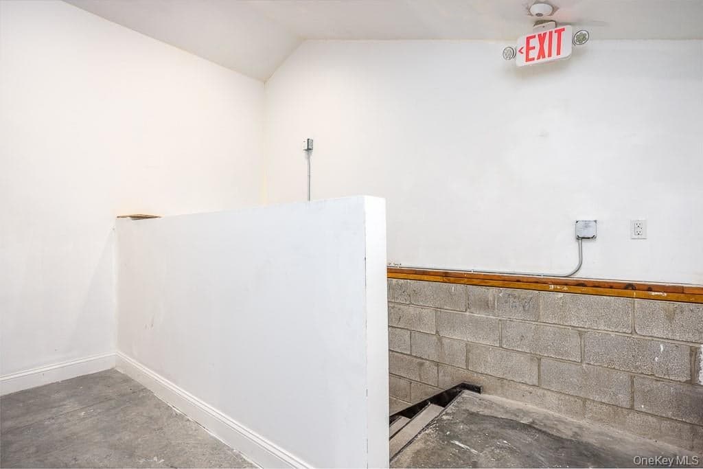 1 Teneyck Street thumbnail 31