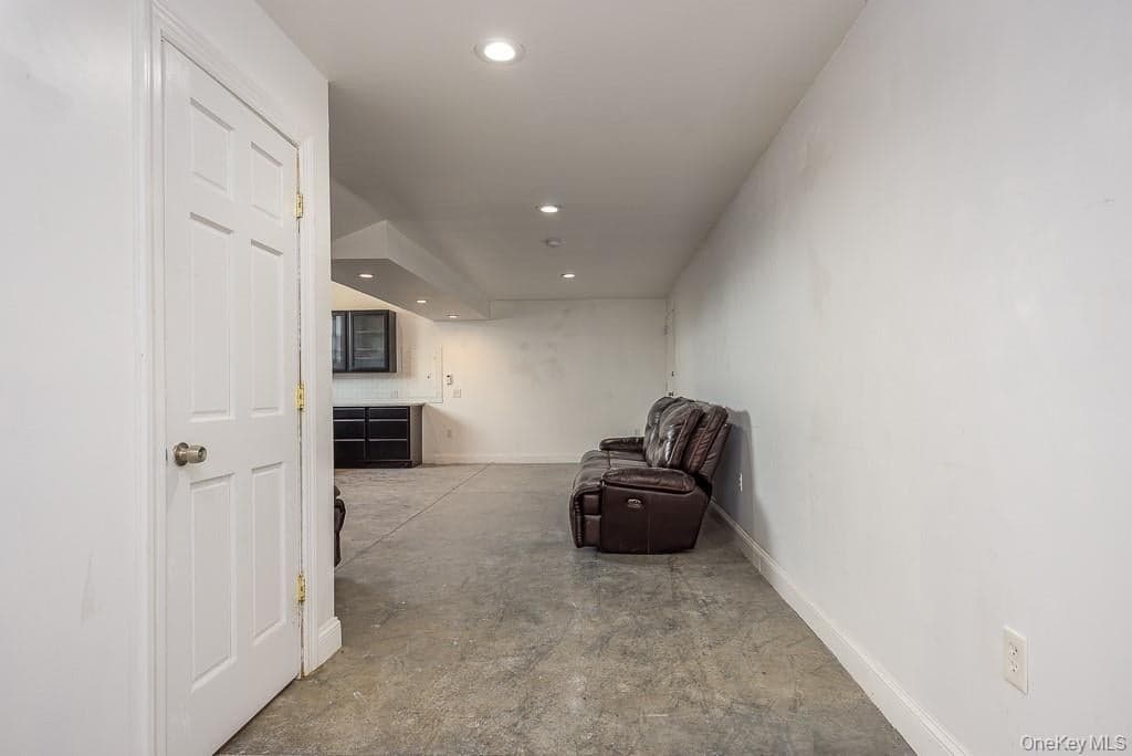 1 Teneyck Street thumbnail 33