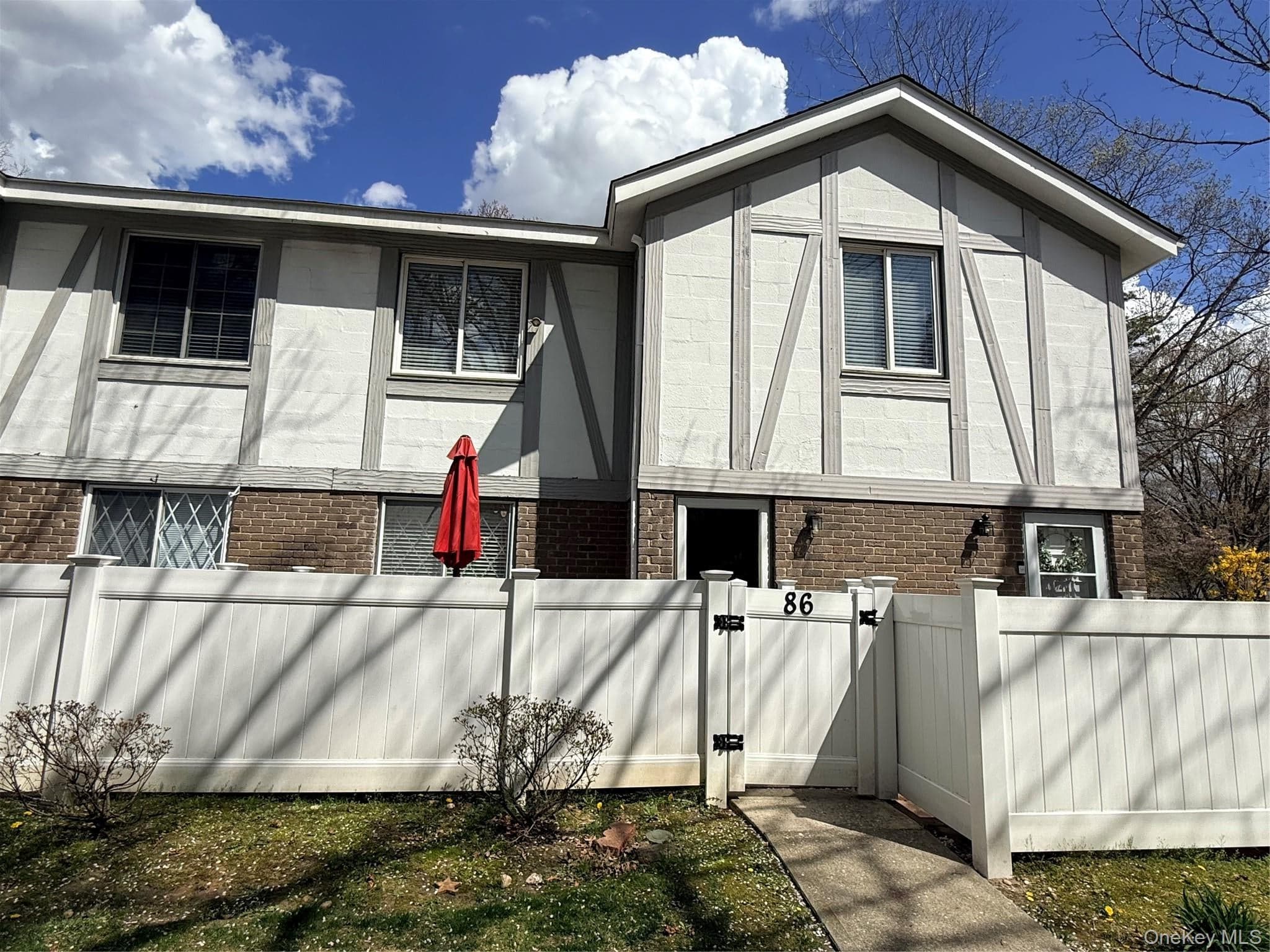 86 Birchwood Road Unit: 402 thumbnail 2