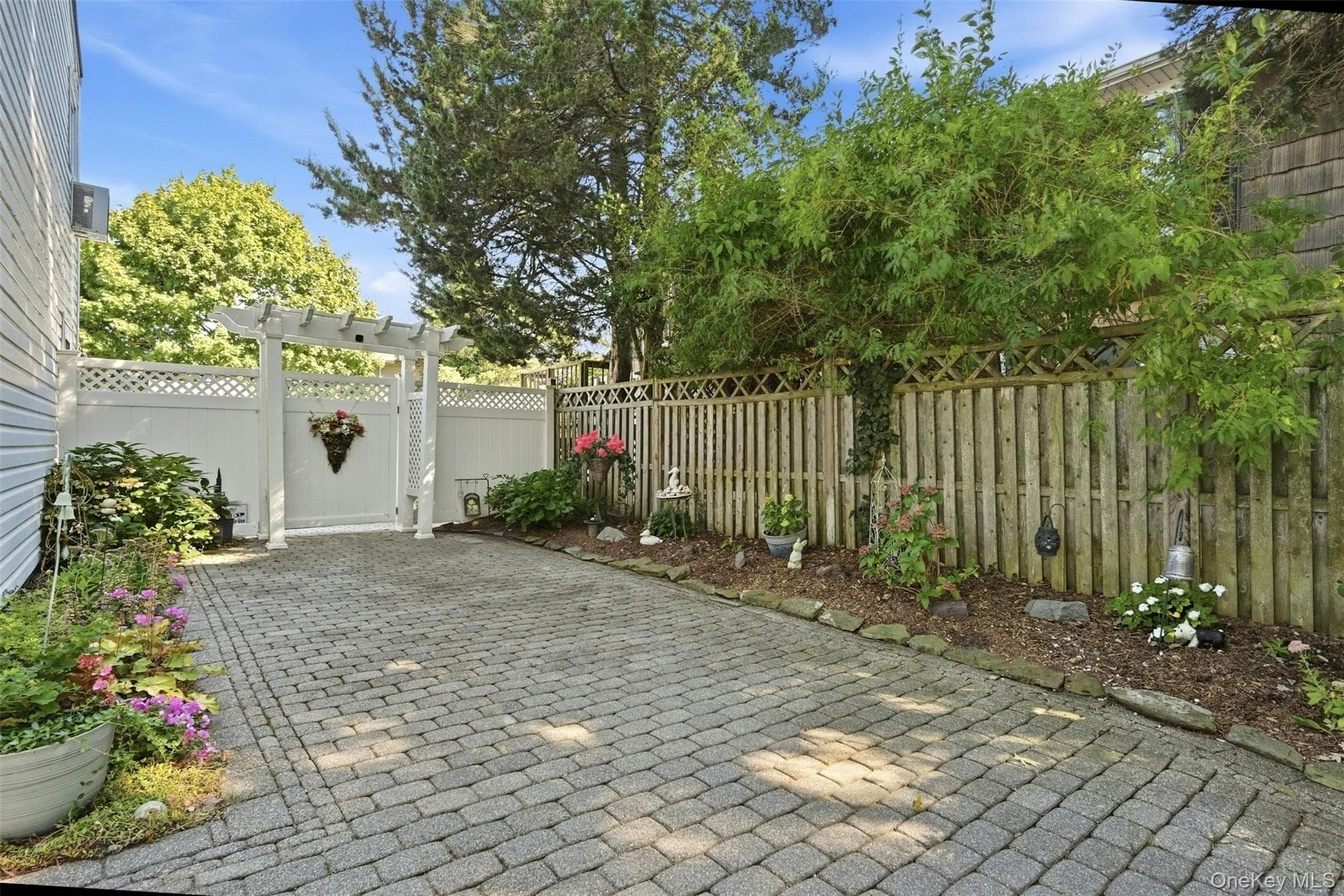 75 Bayview Drive thumbnail 3