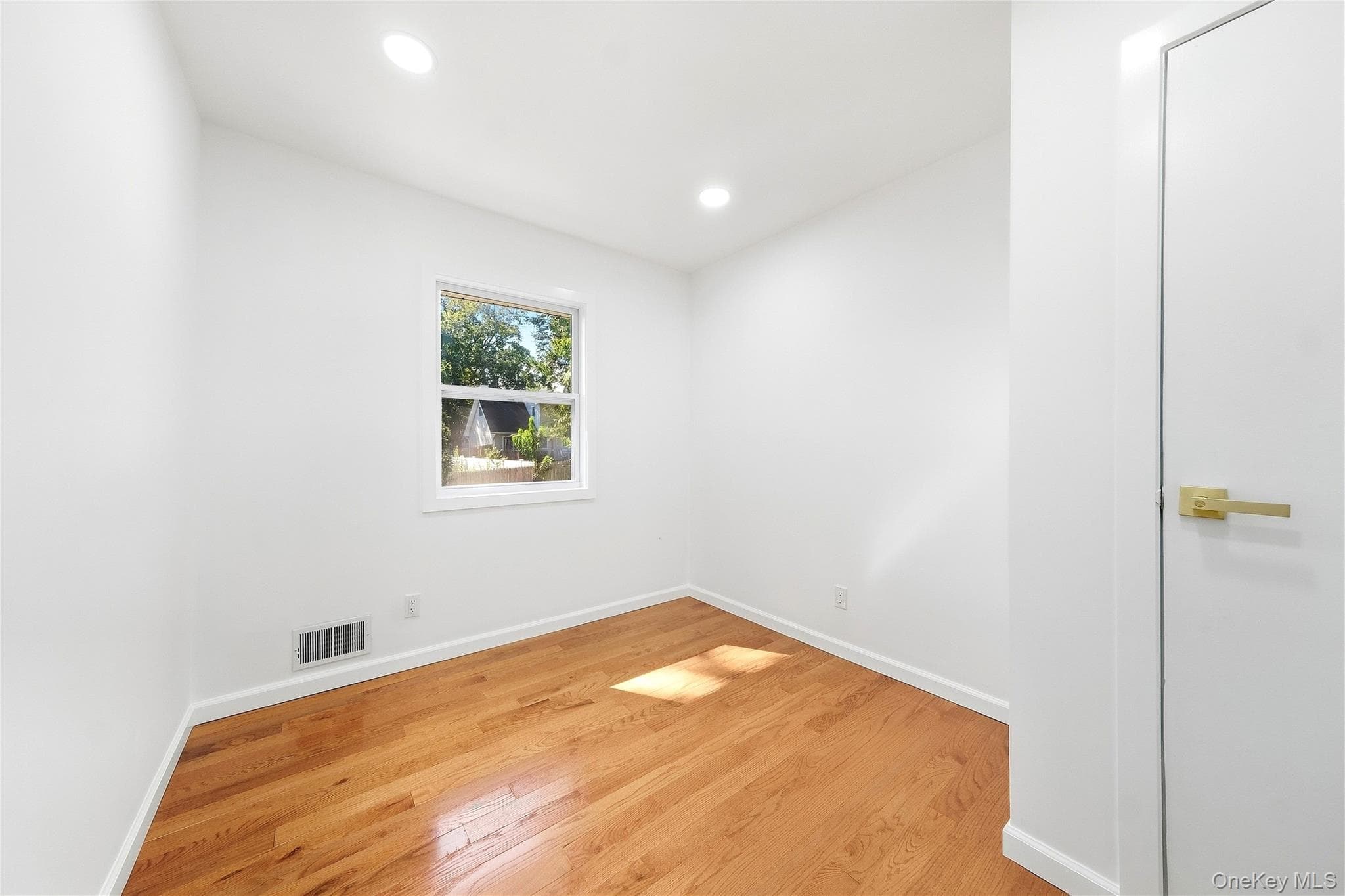 4 Deepdale Drive thumbnail 19