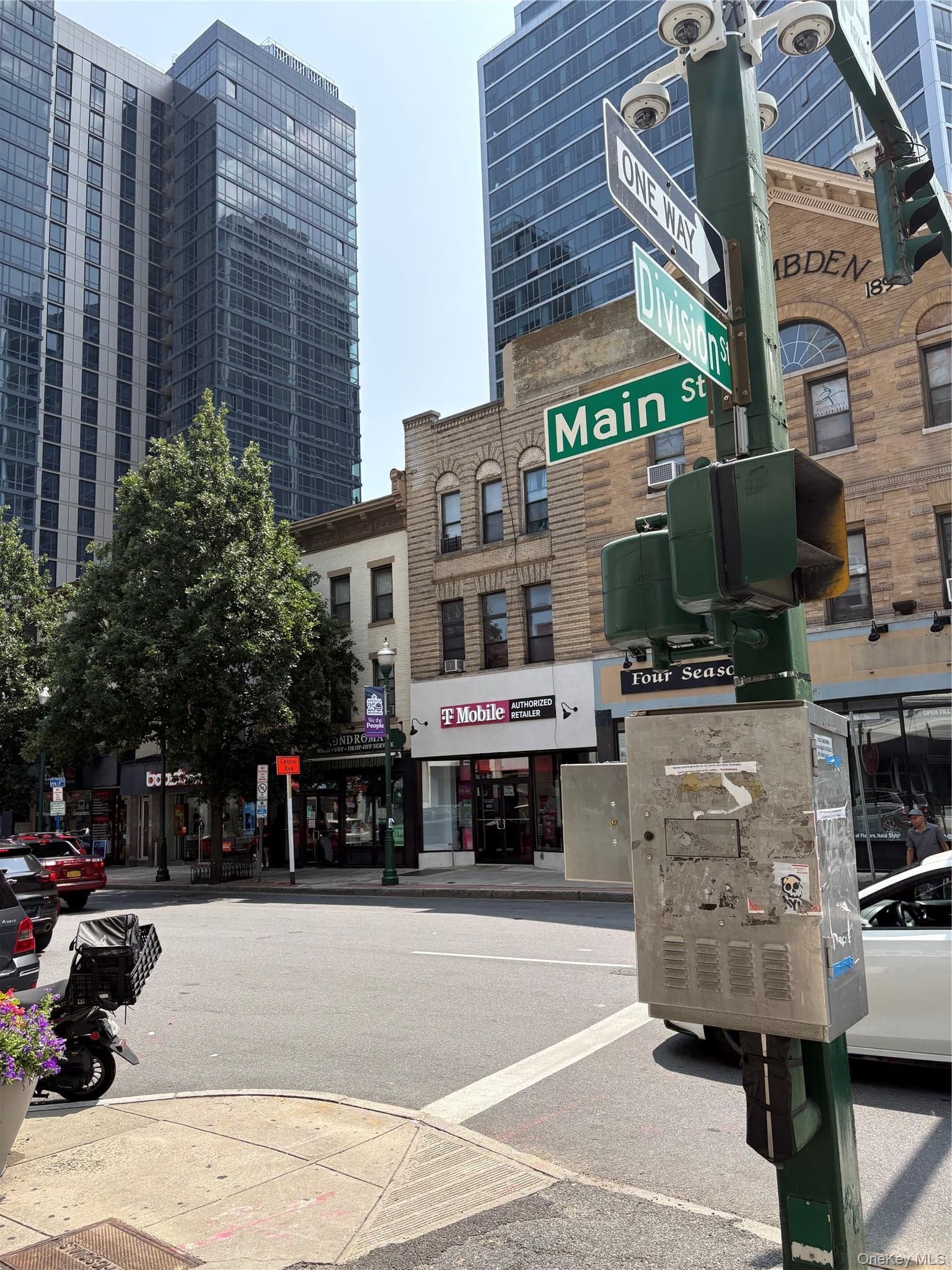 528 Main Street thumbnail 12