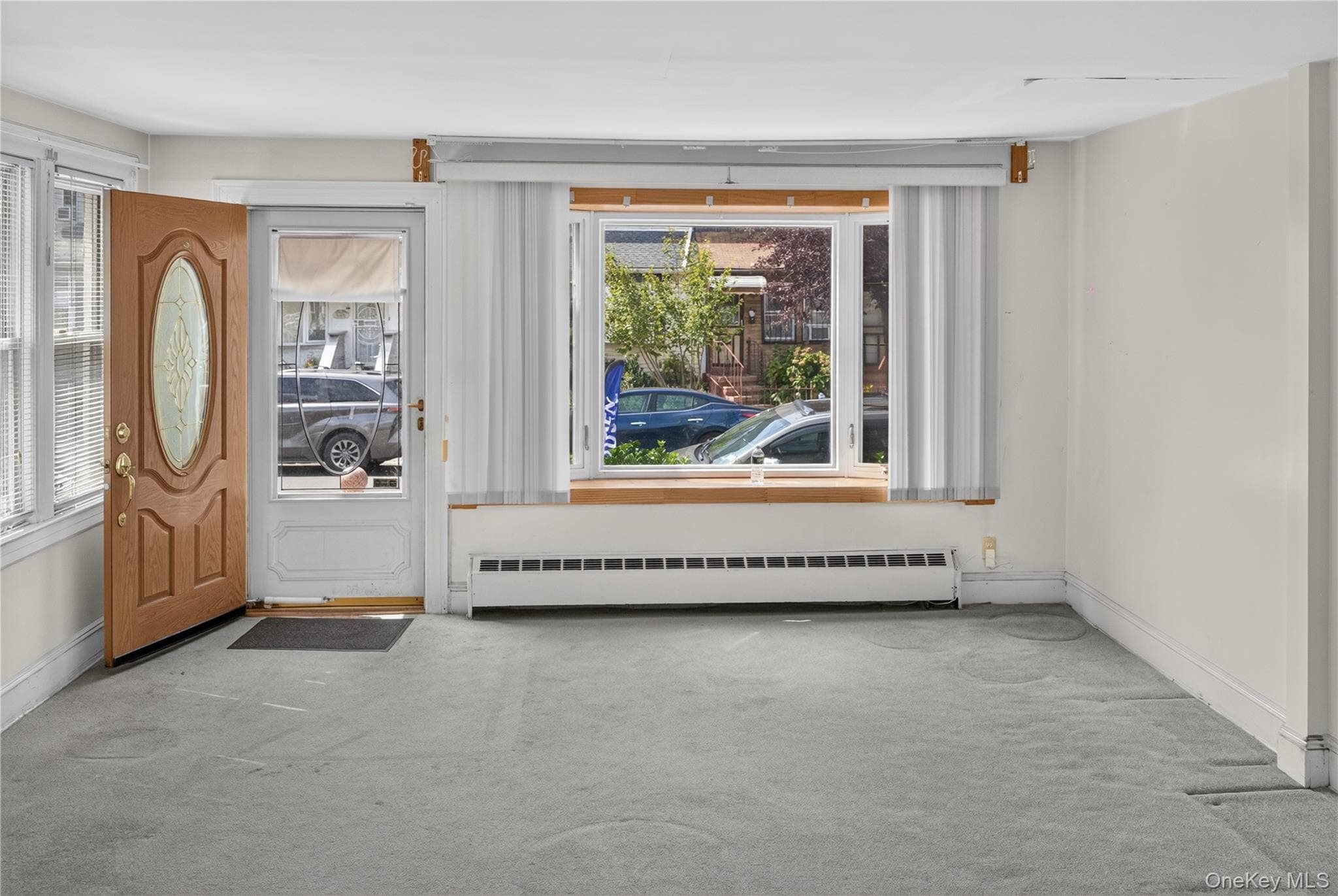 543 E 38th Street thumbnail 3