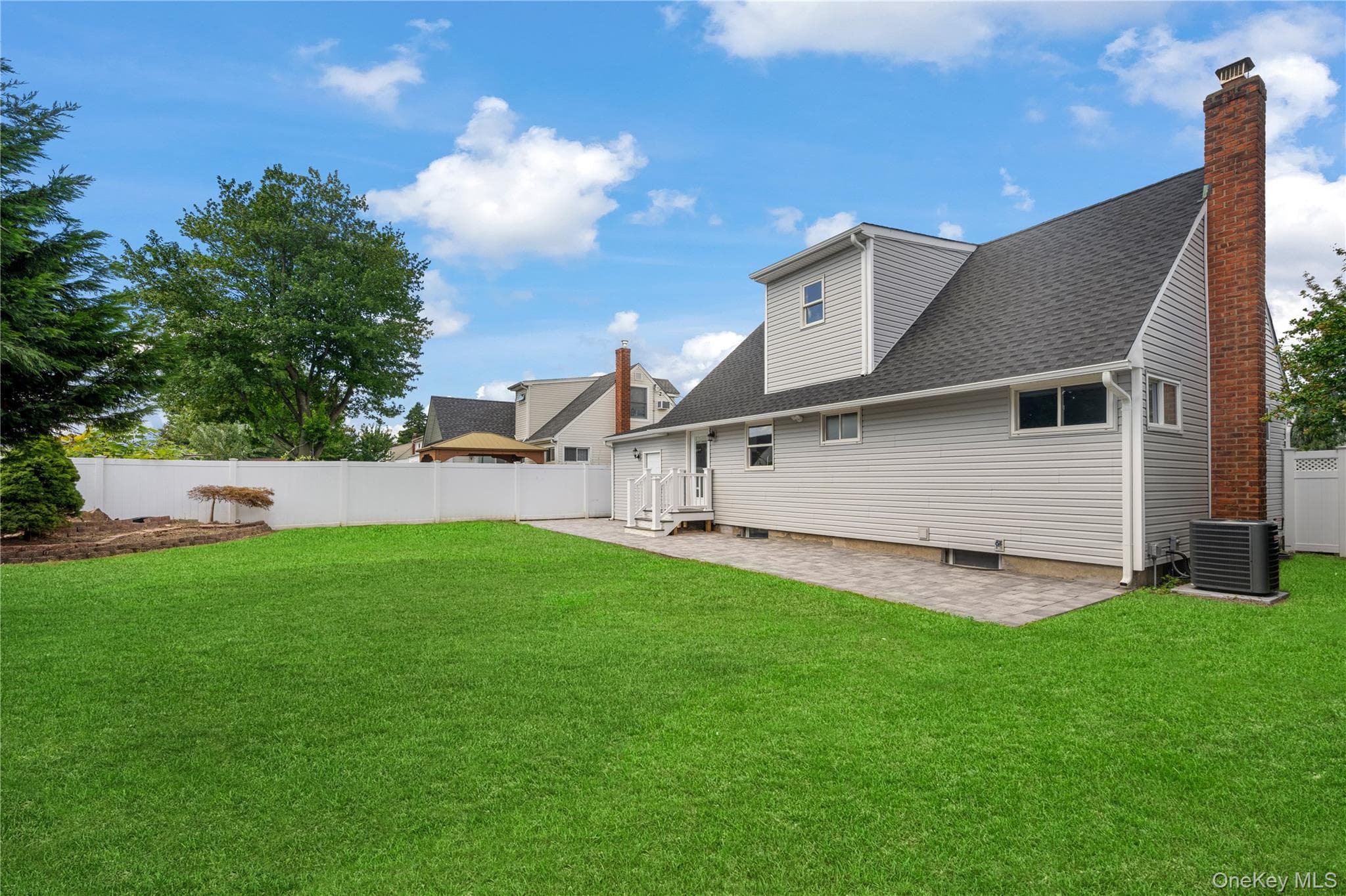 126 Lambert Avenue thumbnail 4