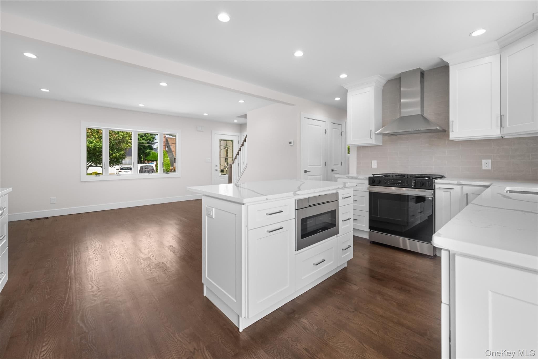 126 Lambert Avenue thumbnail 14