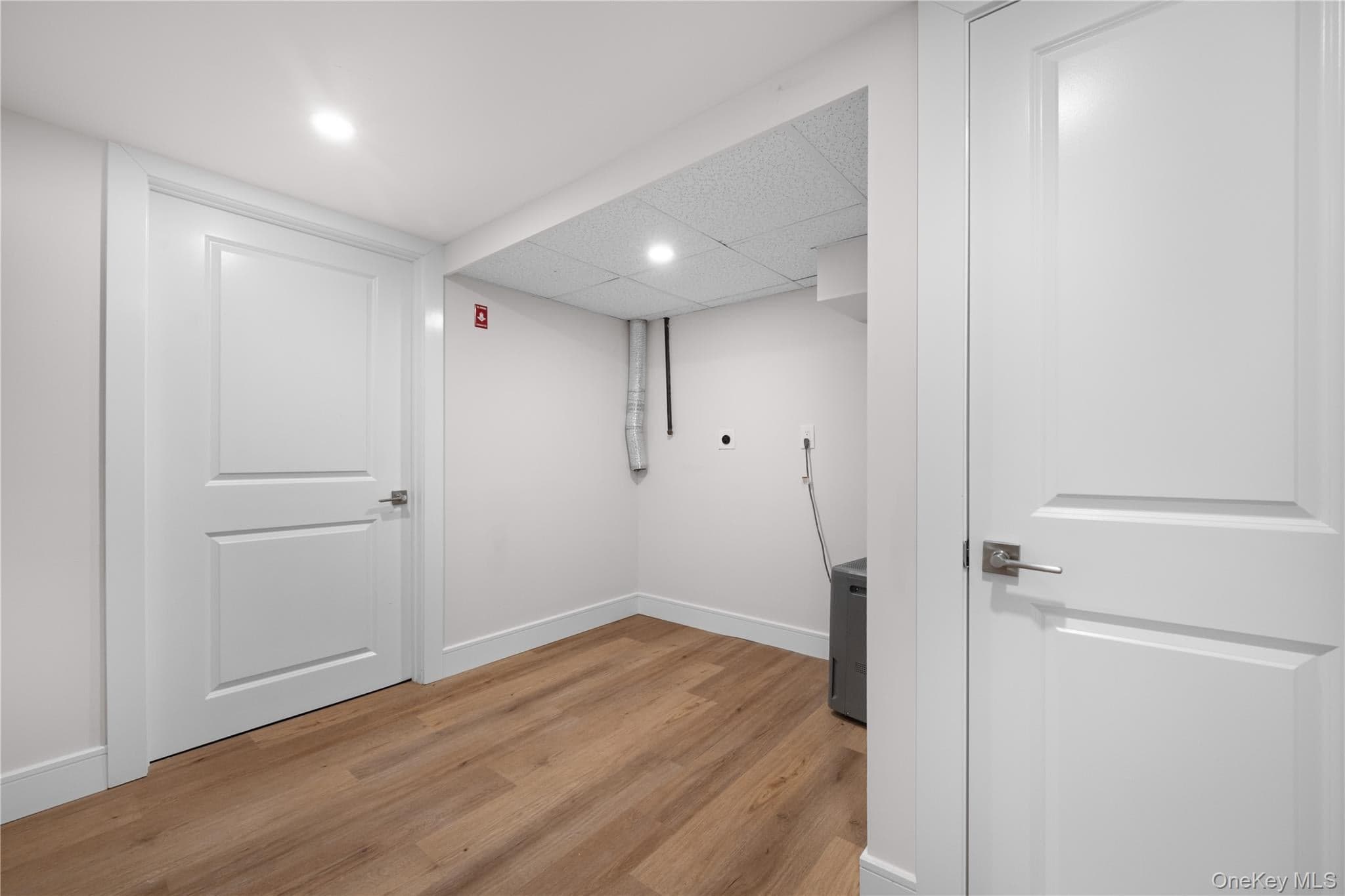 126 Lambert Avenue thumbnail 36