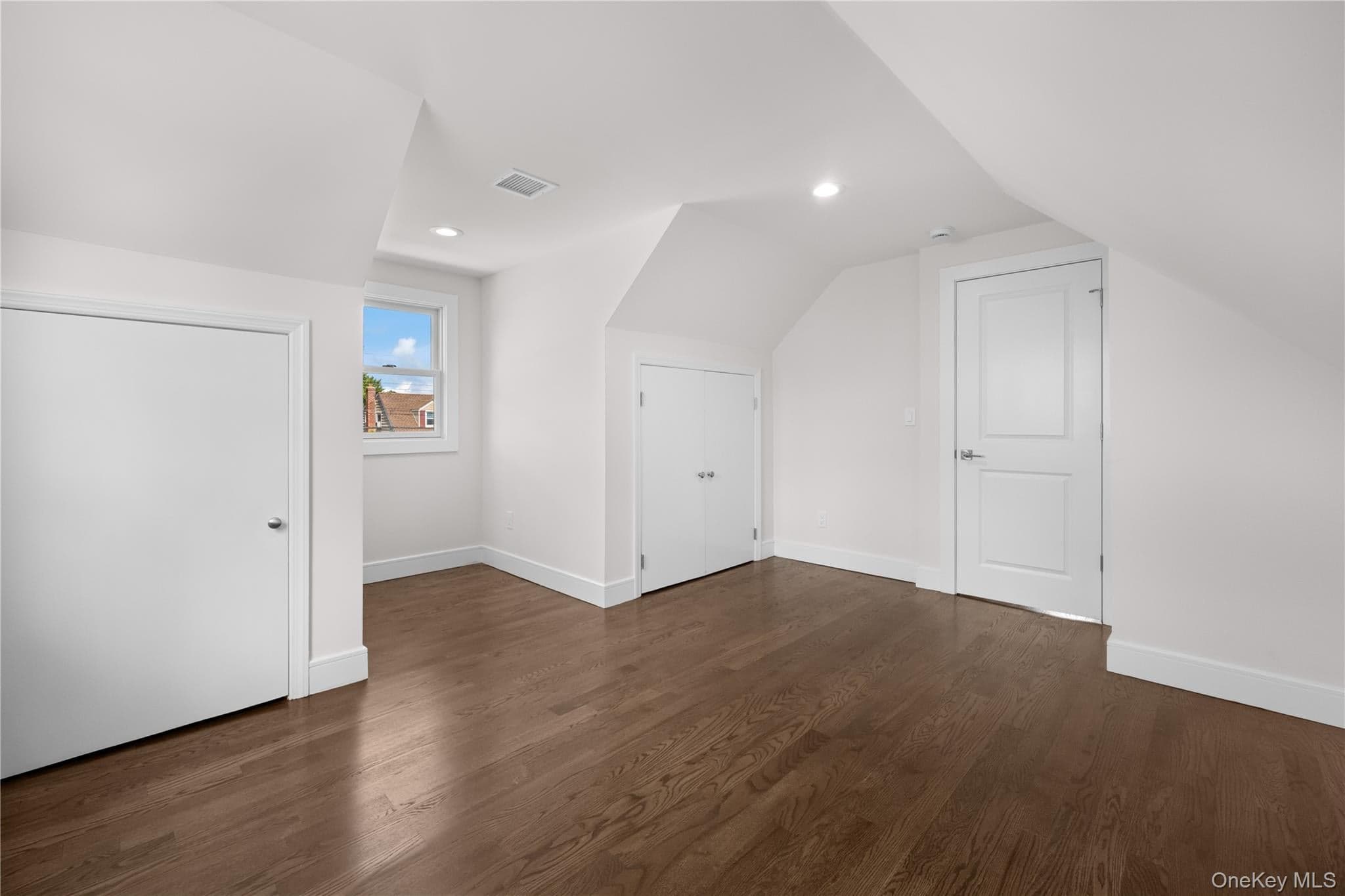 126 Lambert Avenue thumbnail 32