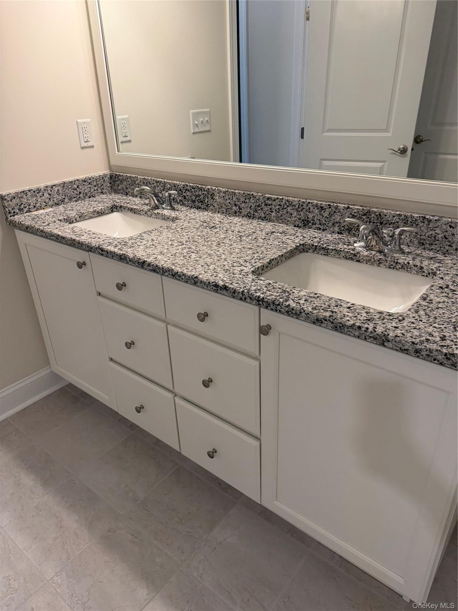 811 Regency Drive Unit: 802 thumbnail 16