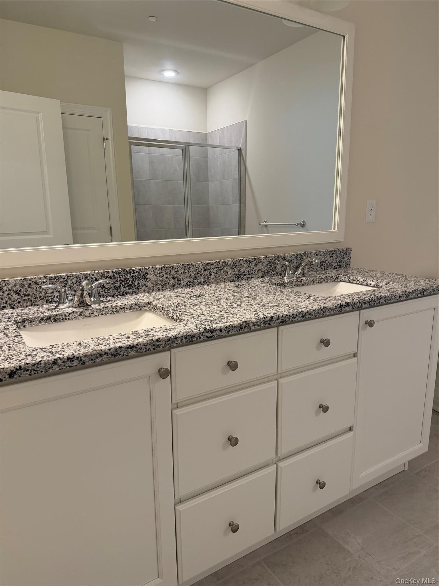 811 Regency Drive Unit: 802 thumbnail 15