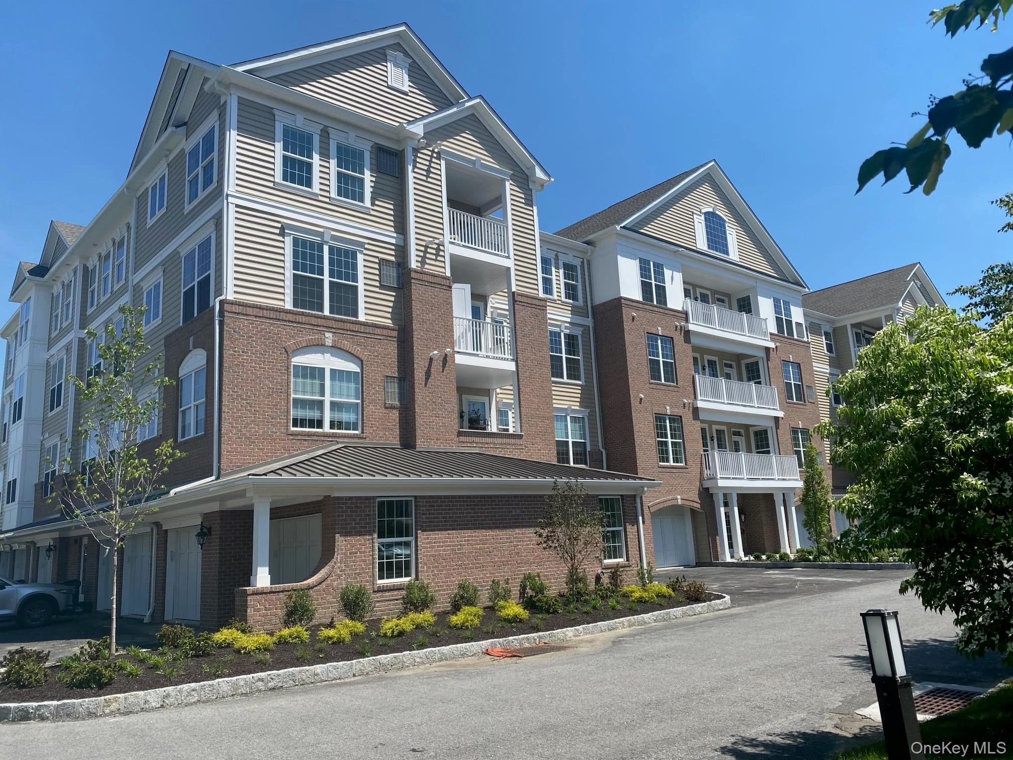 811 Regency Drive Unit: 802, Fishkill