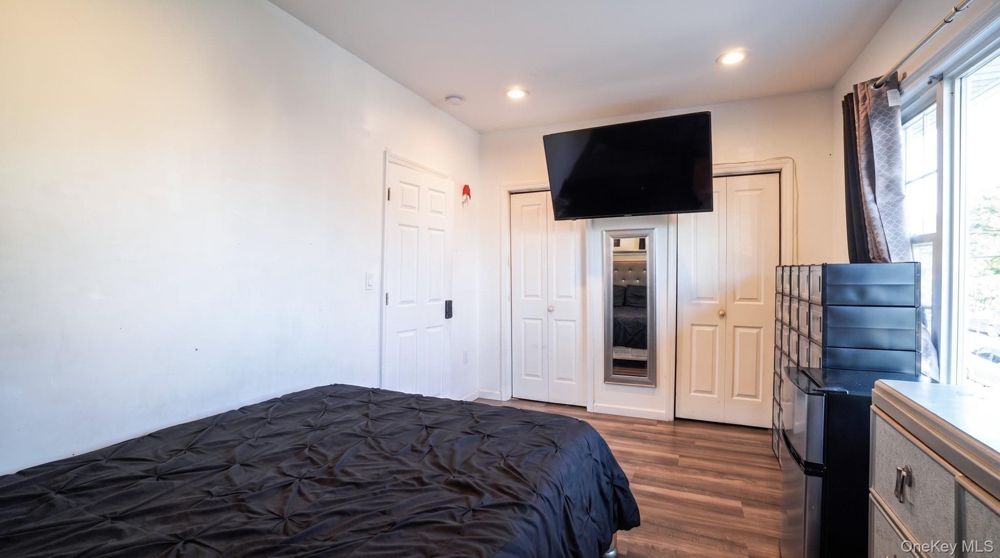 6932 Gouverneur Avenue thumbnail 13