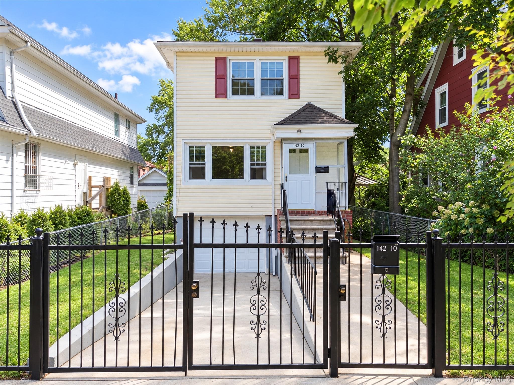 142-10 Oak Avenue, Flushing