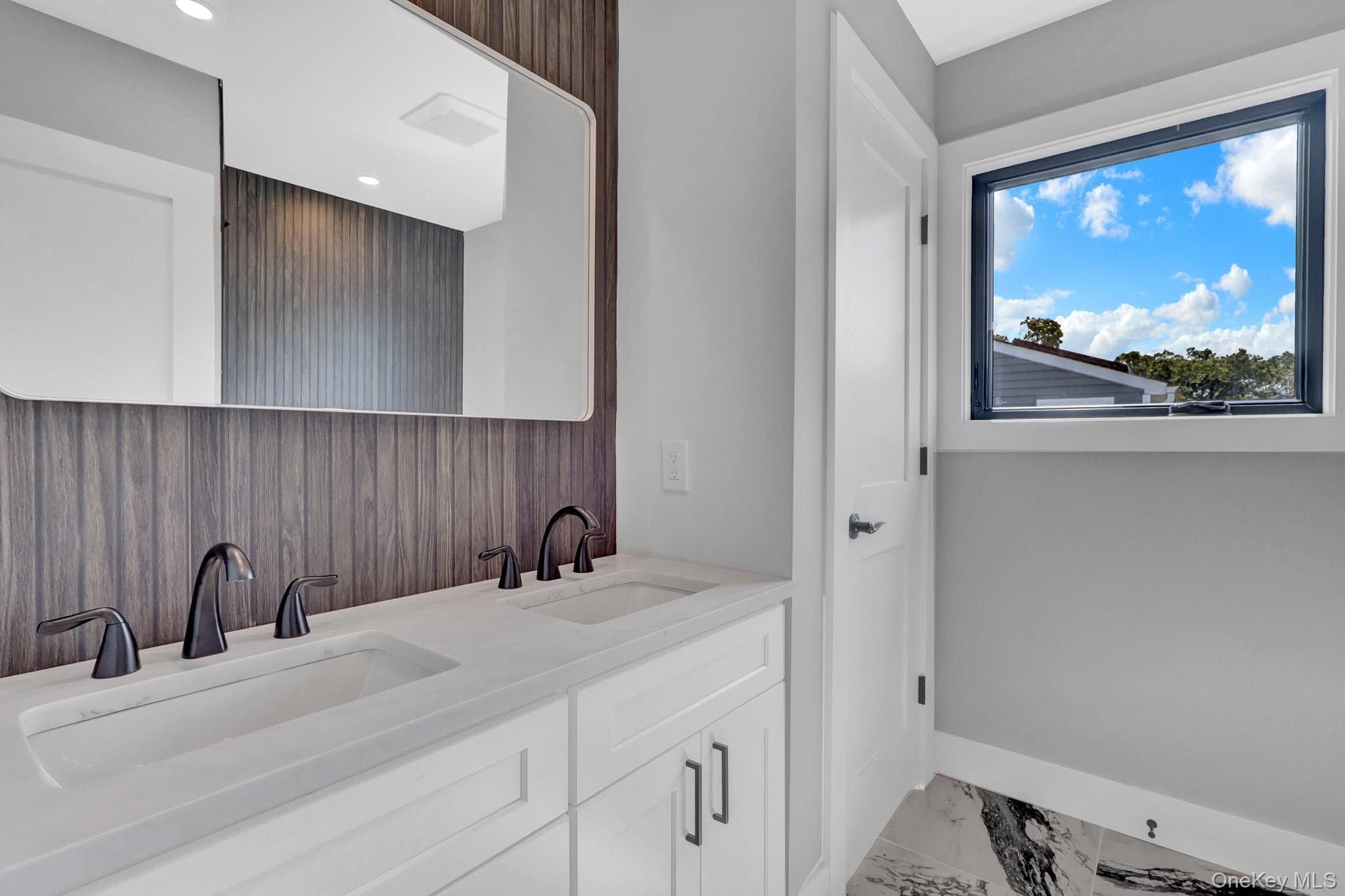 1370 Noel Court thumbnail 20