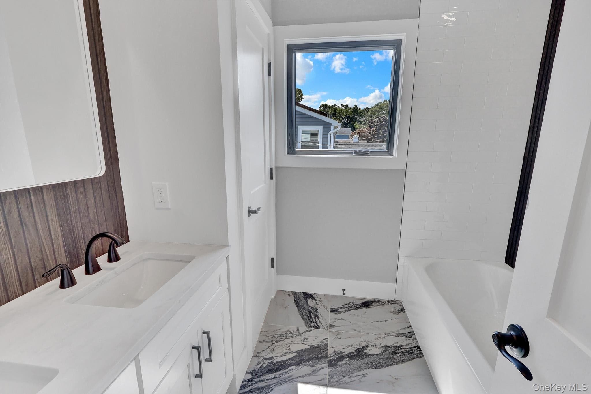 1370 Noel Court thumbnail 21