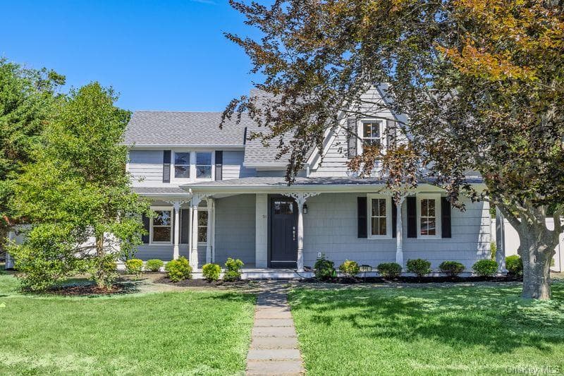 511 Montauk Highway, East Moriches